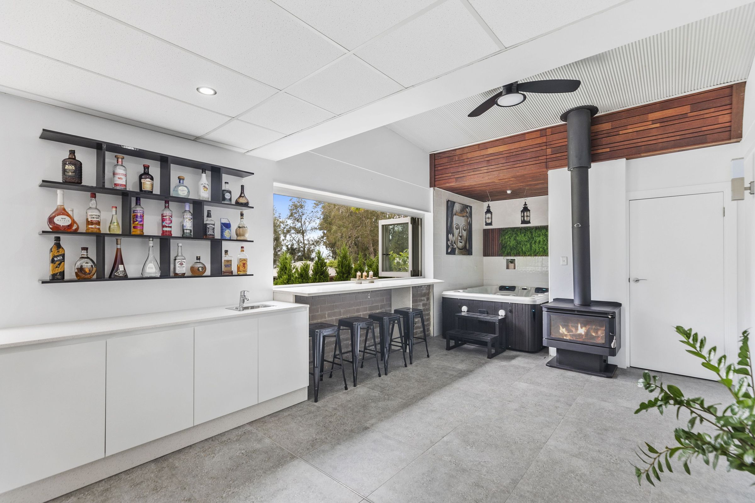 59 LAKEDGE AVENUE, Berkeley Vale NSW 2261 - Image 3