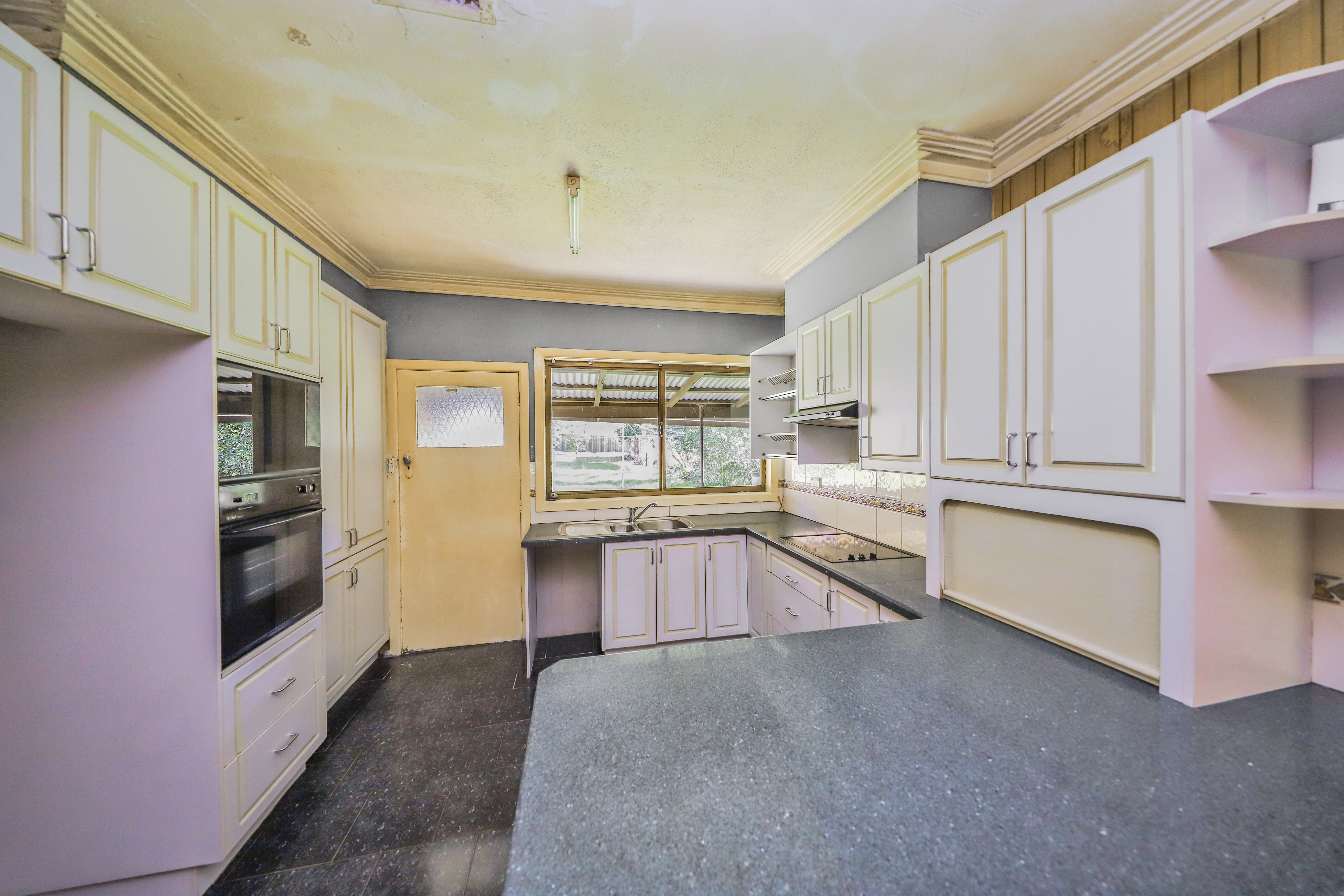 157 Simpson Street, Tumut, Nsw, 2720 - Image 3