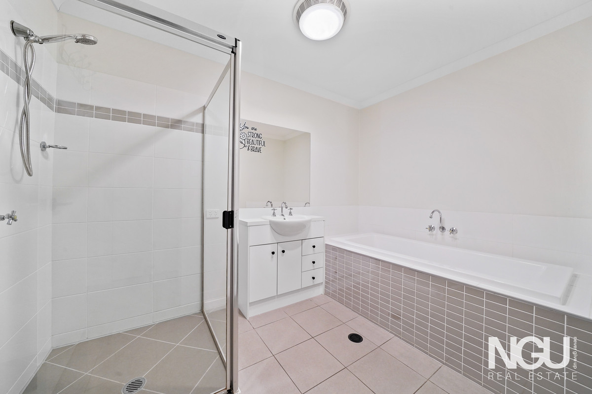 19 Coldstream Way, Holmview, QLD 4207 - Image 10