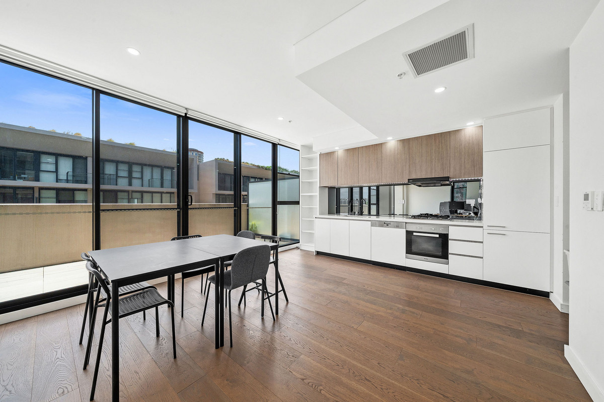 1613 8 KINGSBOROUGH WAY, ZETLAND NSW 2017 - Image 1