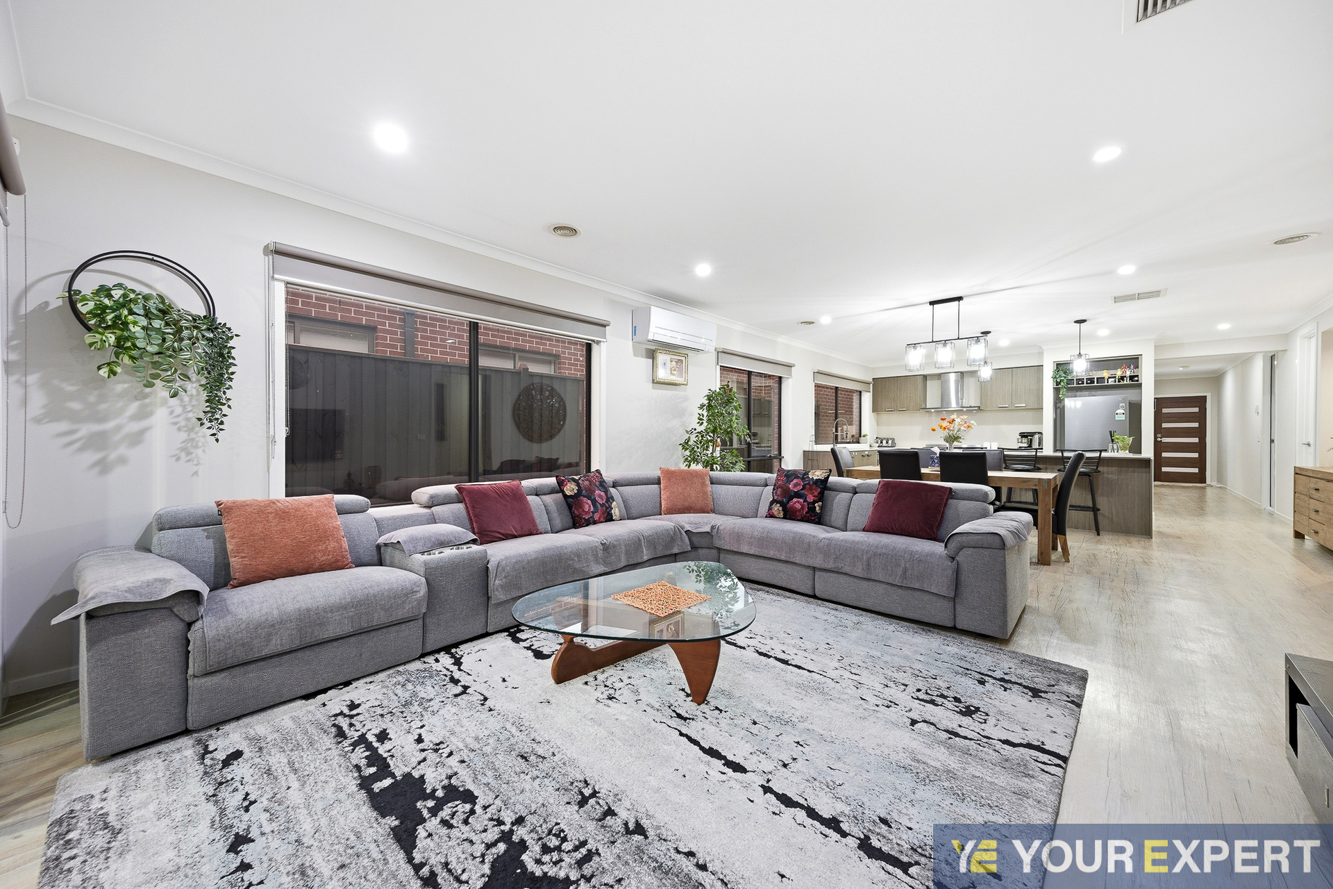 100 DEORO PARADE, Clyde North VIC 3978 - Image 4