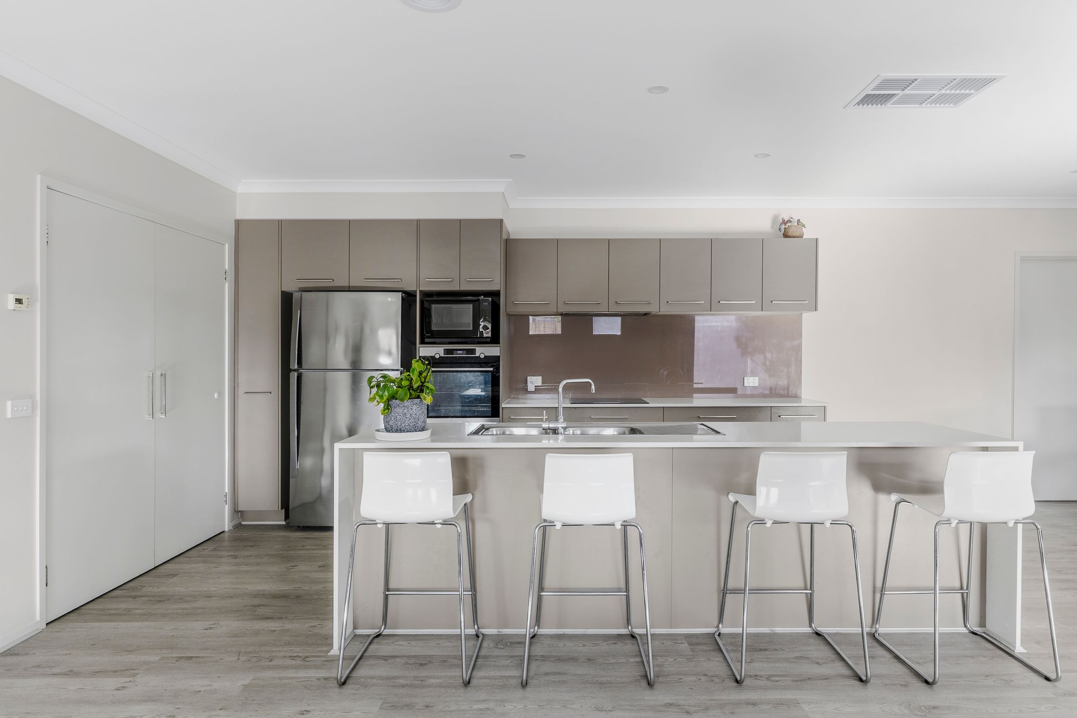33 PENLEIGH CRESCENT, Ocean Grove VIC 3226 - Image 4
