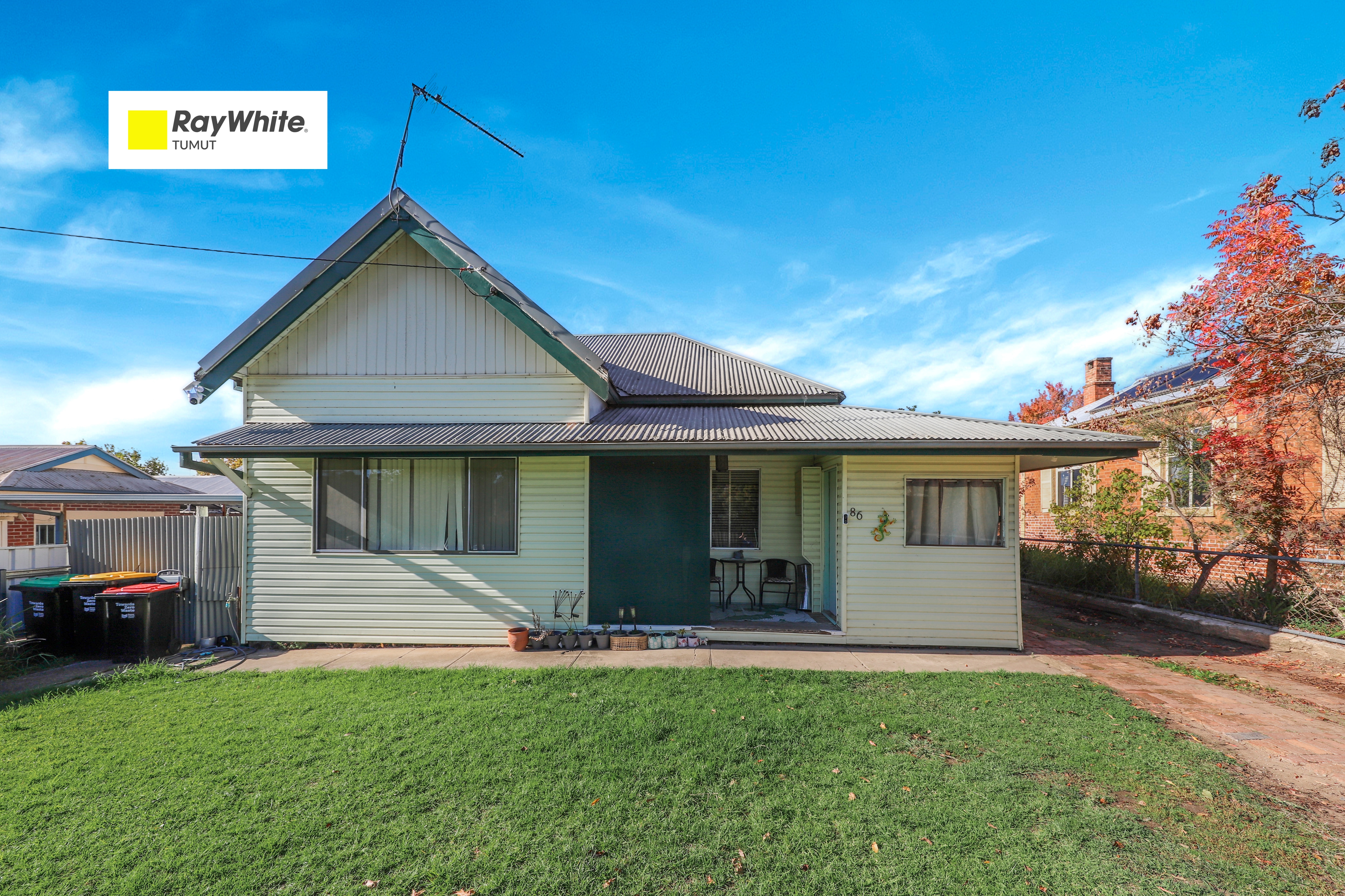 86 CAPPER STREET, Tumut NSW 2720 - Image 1