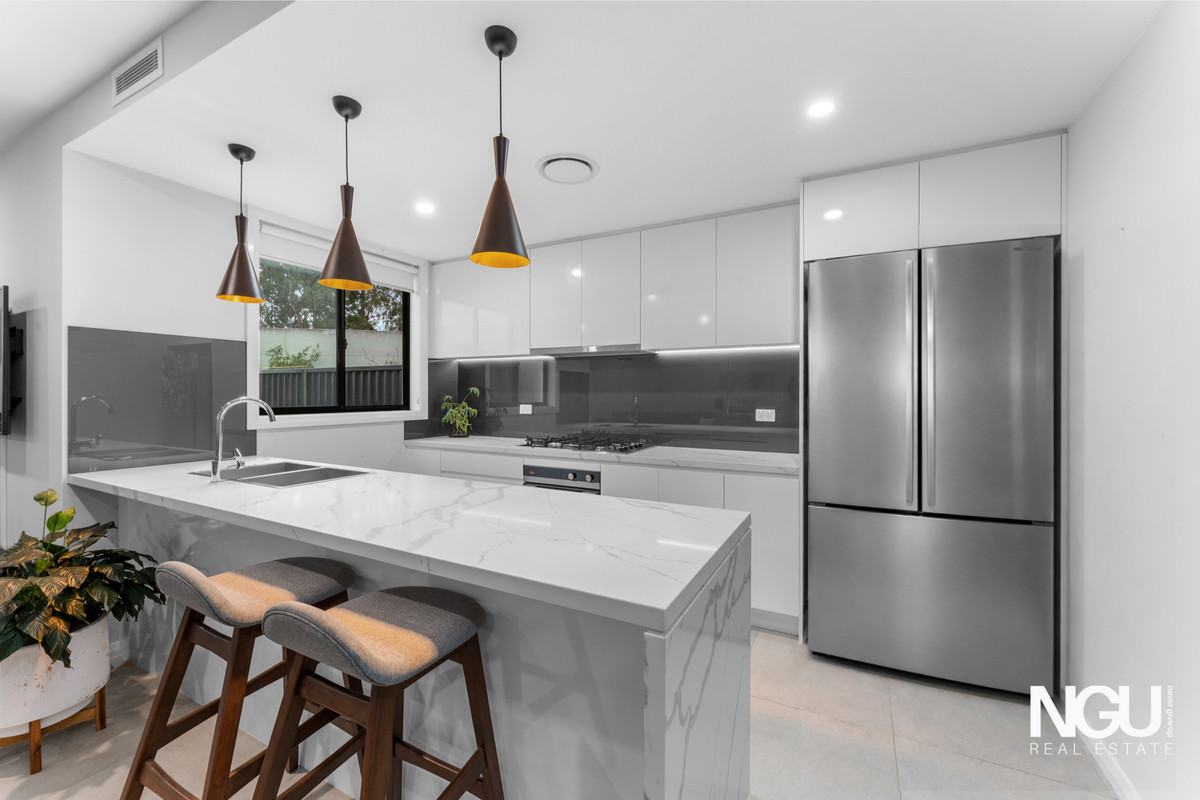 8 Holstein Close, Quakers Hill, NSW 2763 - Image 3