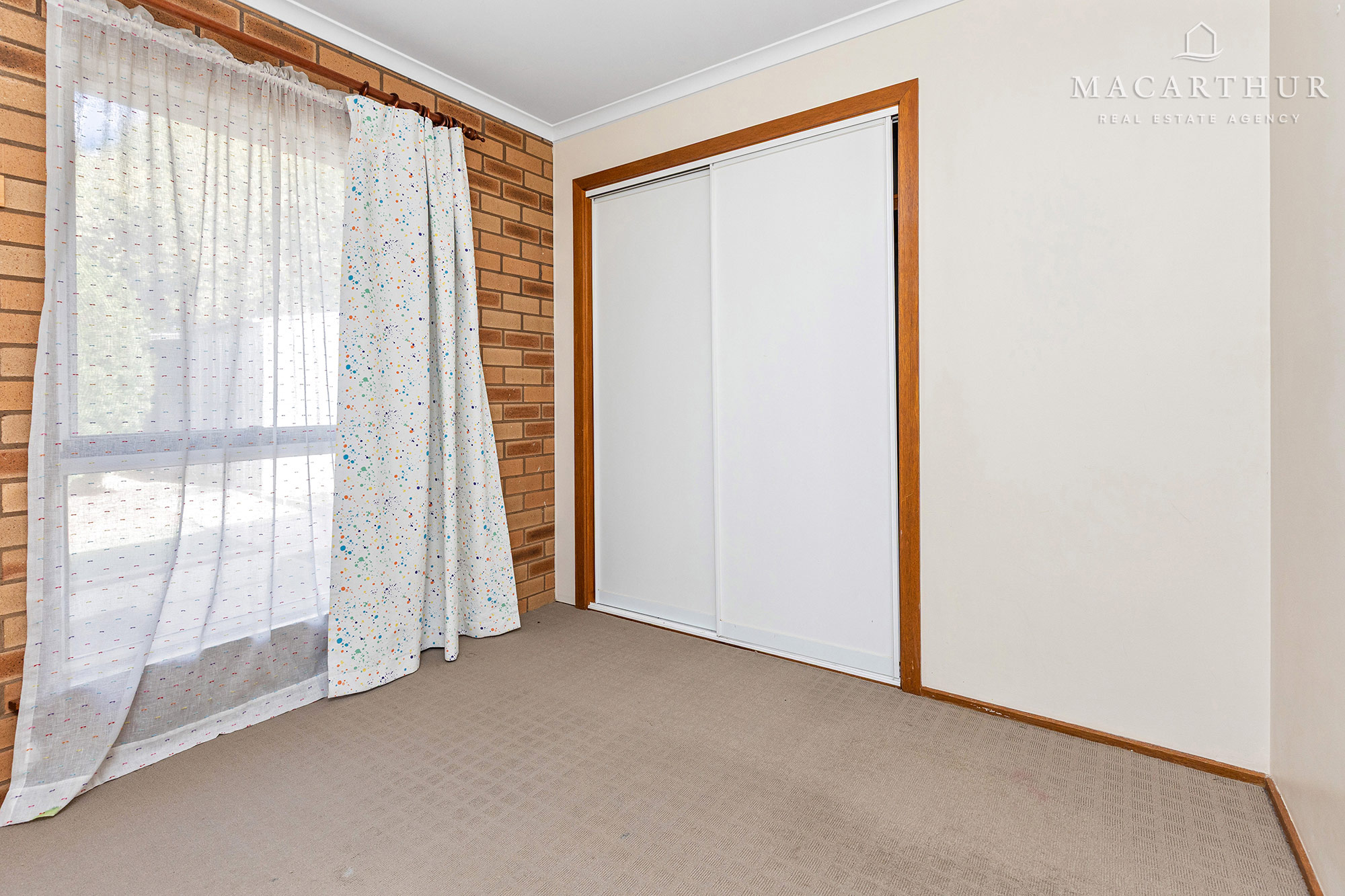 5 47 KAROOM DRIVE, GLENFIELD PARK NSW 2650 - Image 10