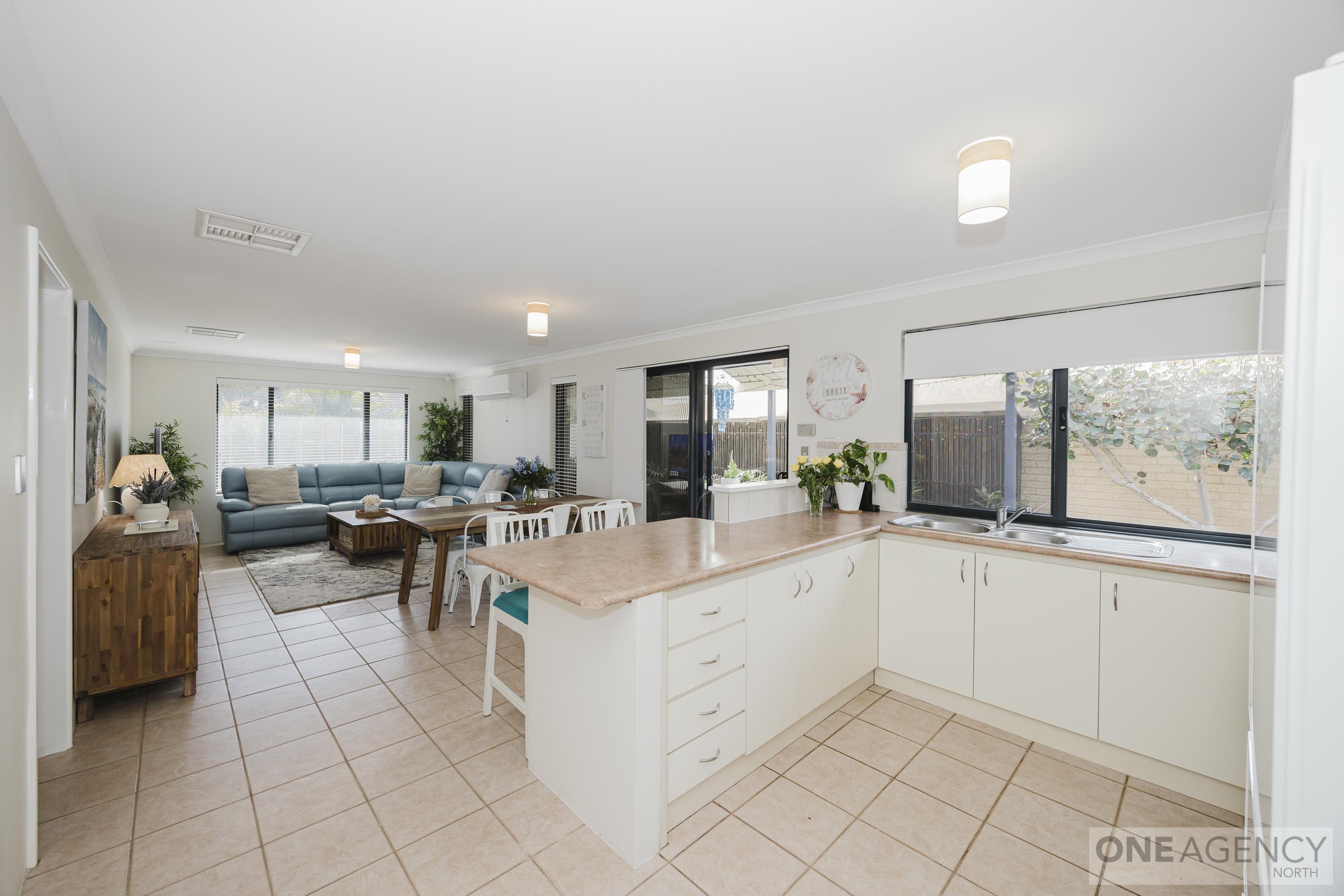12 BELLINI AVENUE, Ellenbrook WA 6069 - Image 4