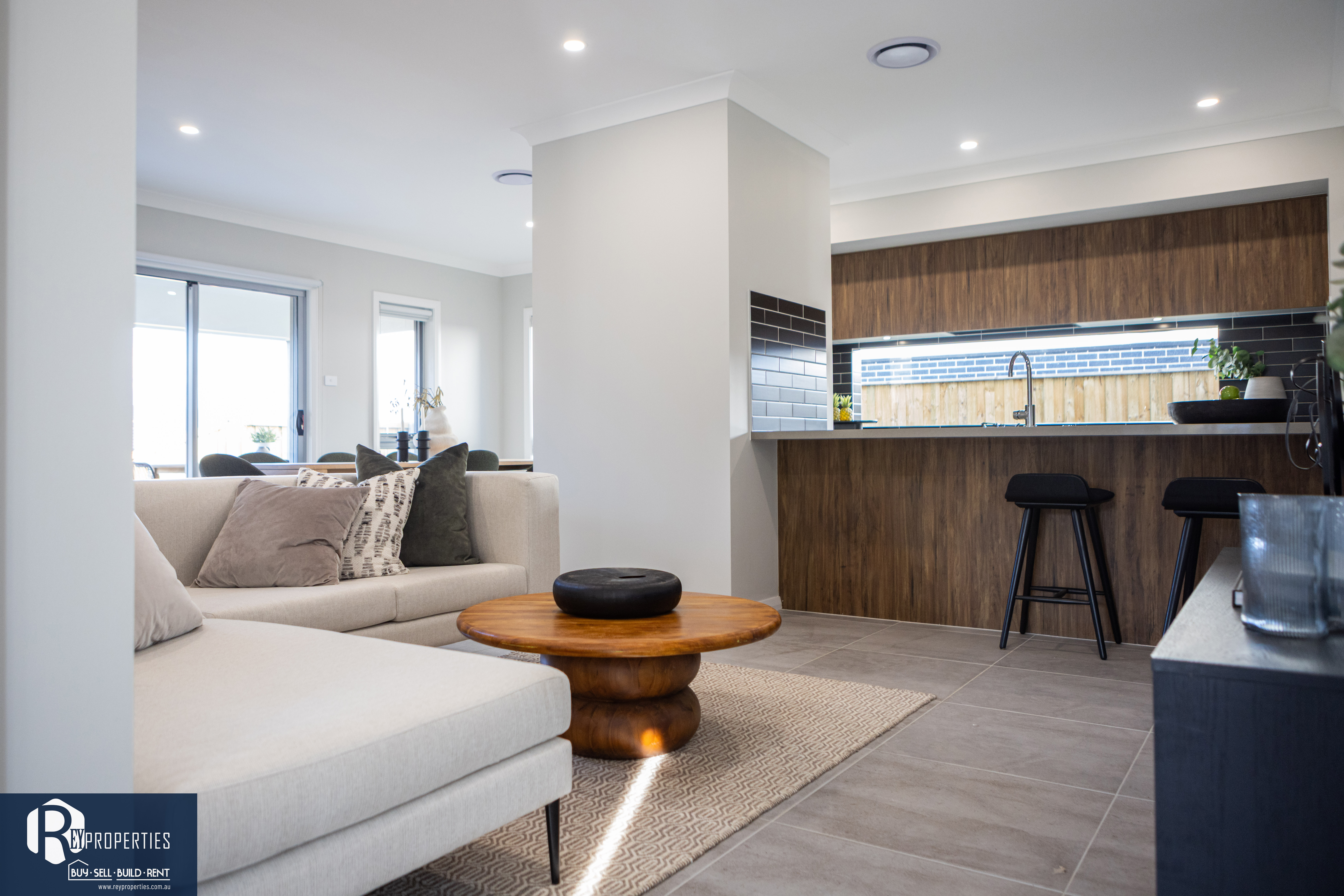 8 DAVIDSON WAY, Gables NSW 2765 - Image 2