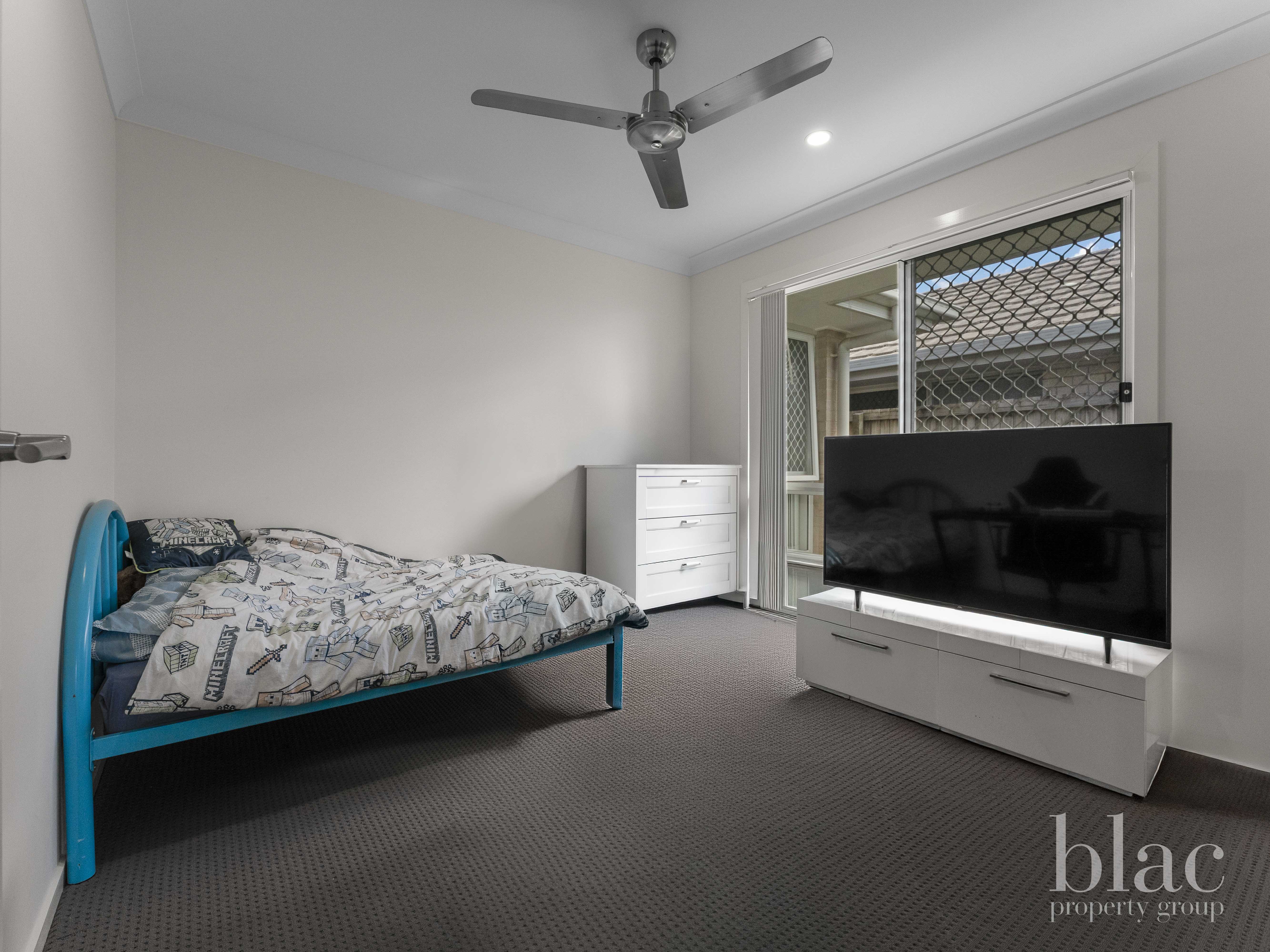 6 PEEL STREET, Holmview QLD 4207 - Image 8