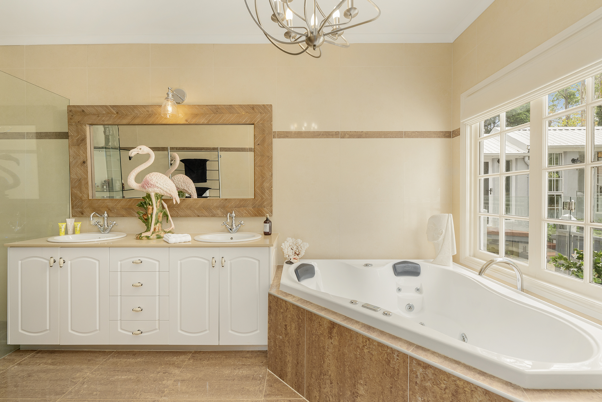 6-bedroom house at 100-120 Geissmann Drive, Tamborine Mountain, QLD 4272, Scenic Rim, Queensland