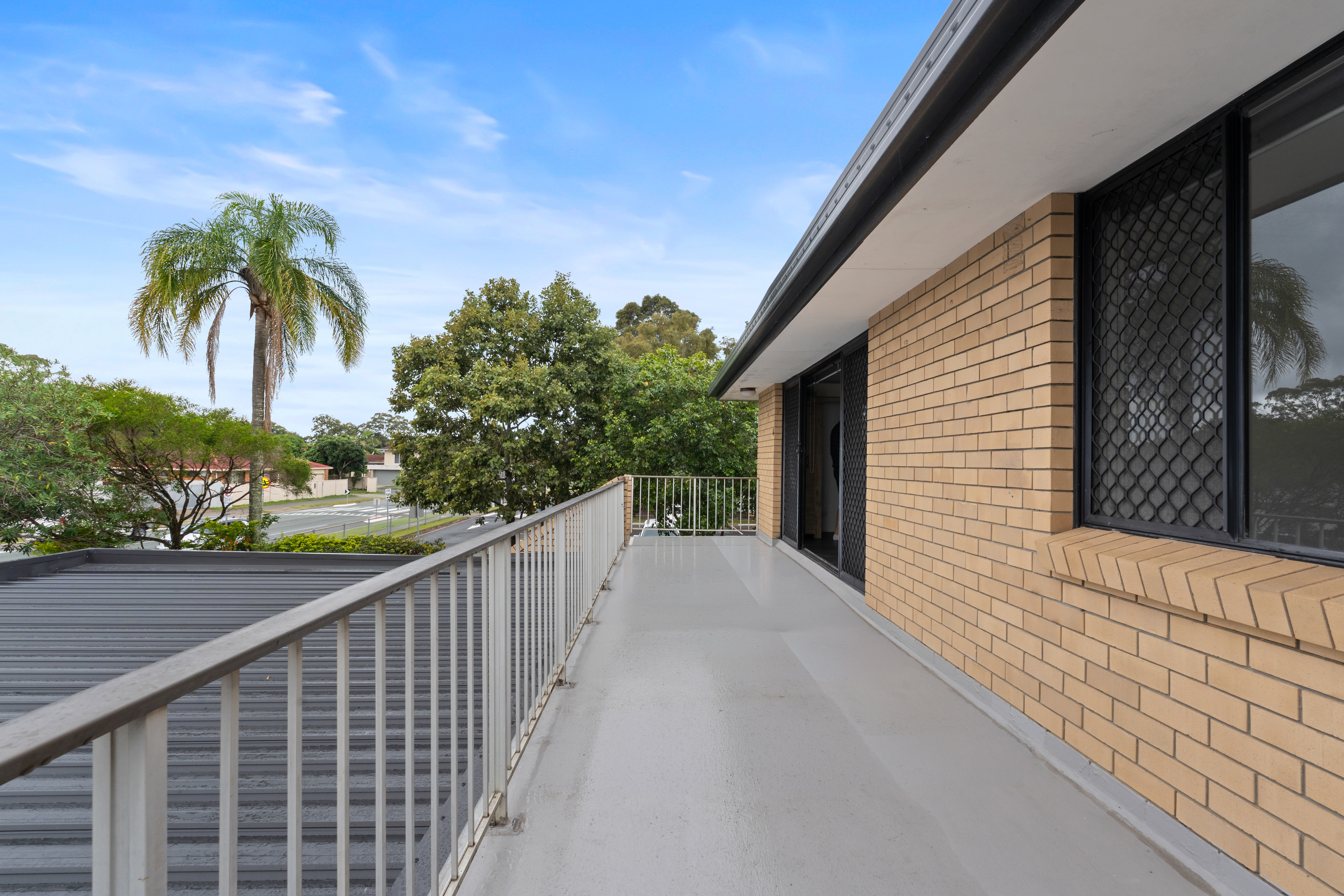 2-bedroom unit at 4 40 OCEANIC DRIVE, MERMAID WATERS QLD 4218, Gold Coast, Queensland