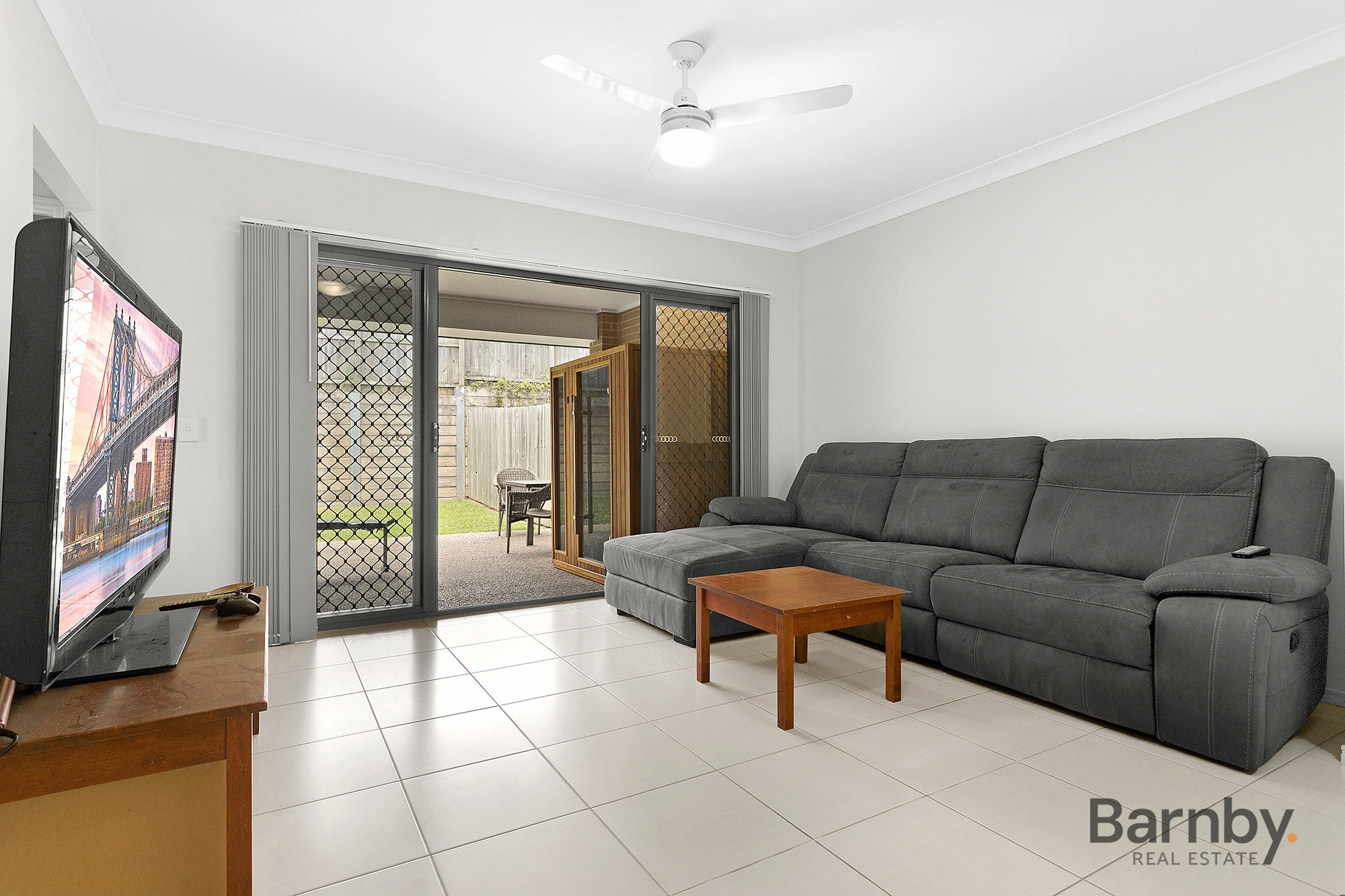 5-bedroom unit at 5 Esther Place, Nambour, QLD 4560, Sunshine Coast, Queensland