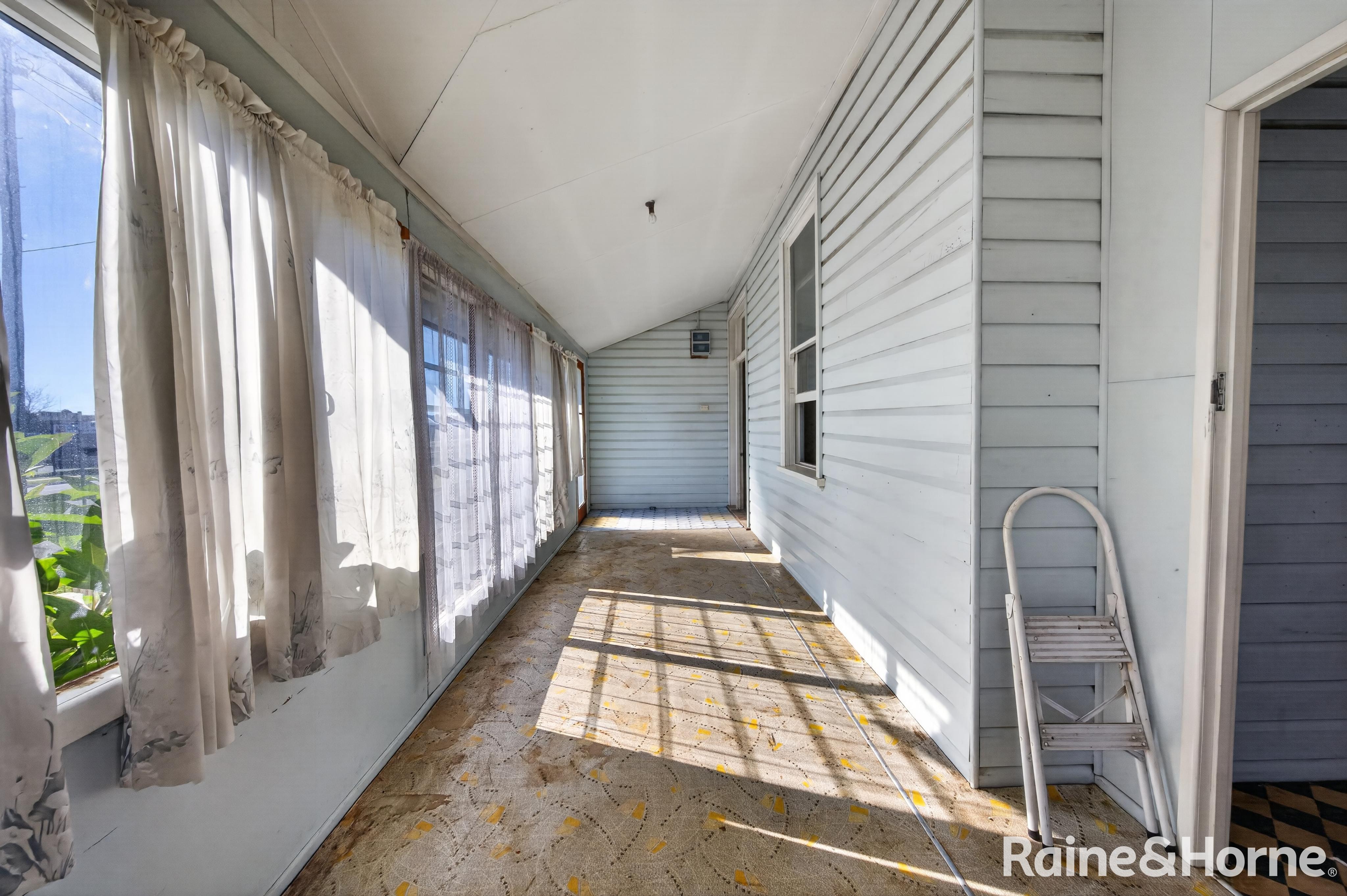 4-bedroom house at 64 Wood Street, Warwick, QLD 4370, Southern Downs, Queensland