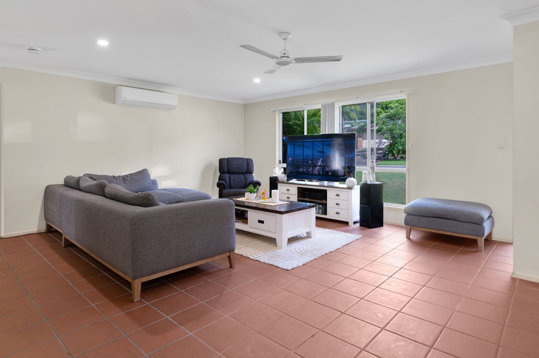 22 Davis Cup Court, Oxenford, QLD 4210 - Image 5