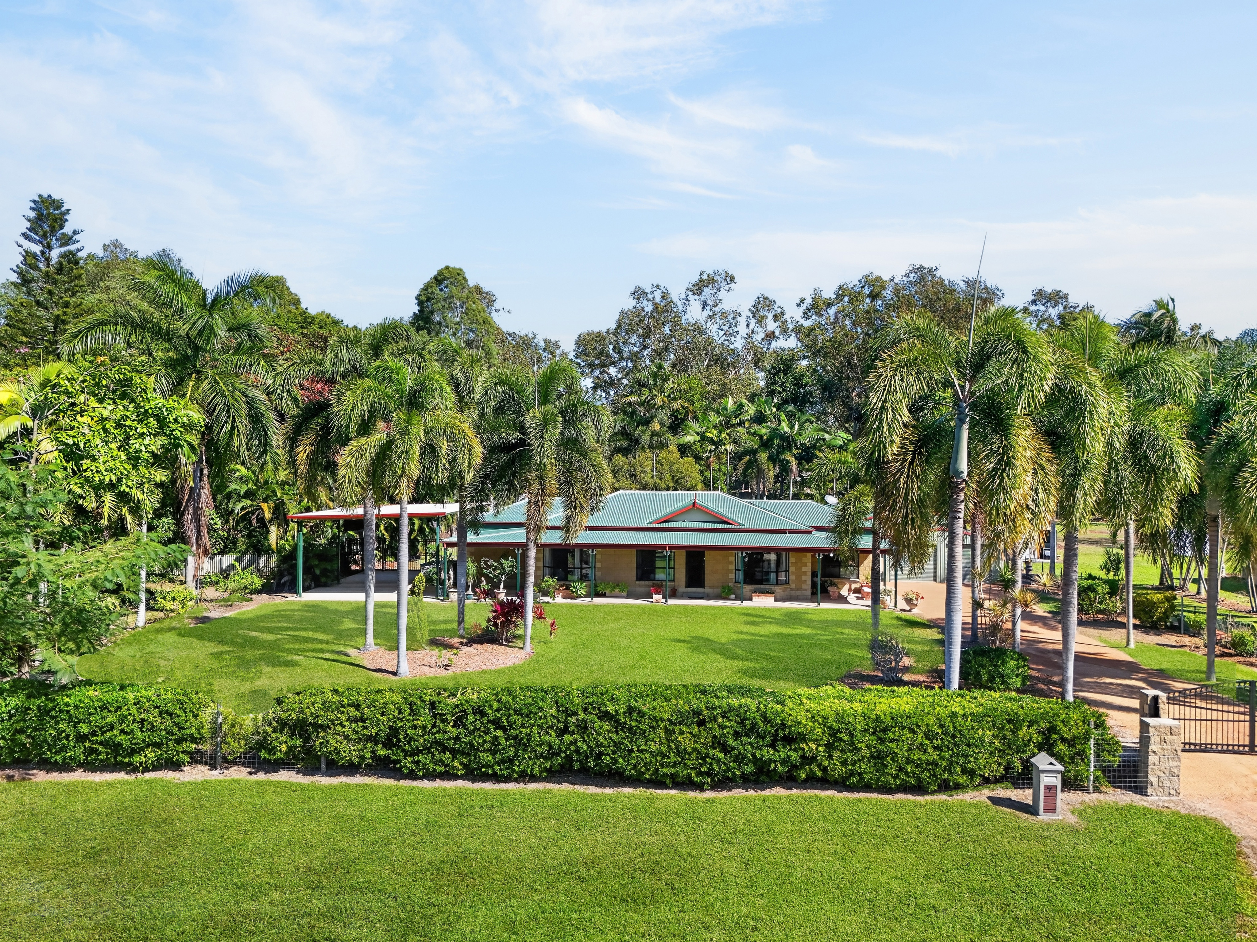 7 Tulloch Court, Kelso, QLD 4815 - Image 1