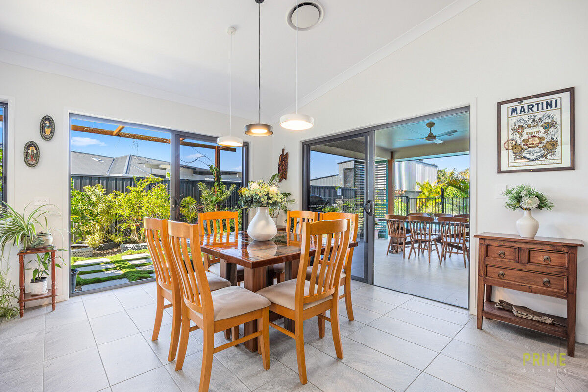 55 TINA DRIVE, Urangan QLD 4655 - Image 9