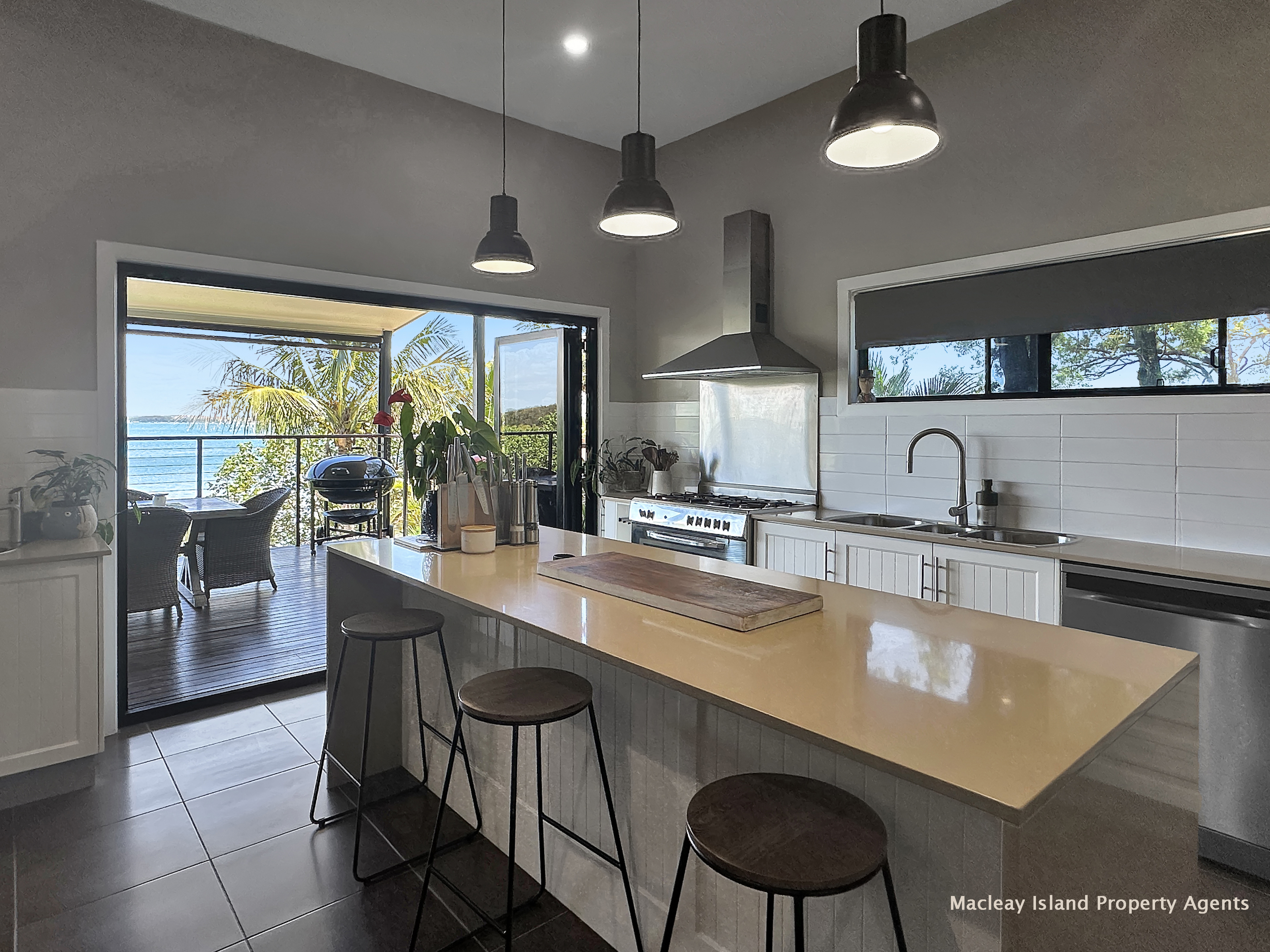 91 Coondooroopa Drive, Macleay Island, QLD 4184 - Image 10