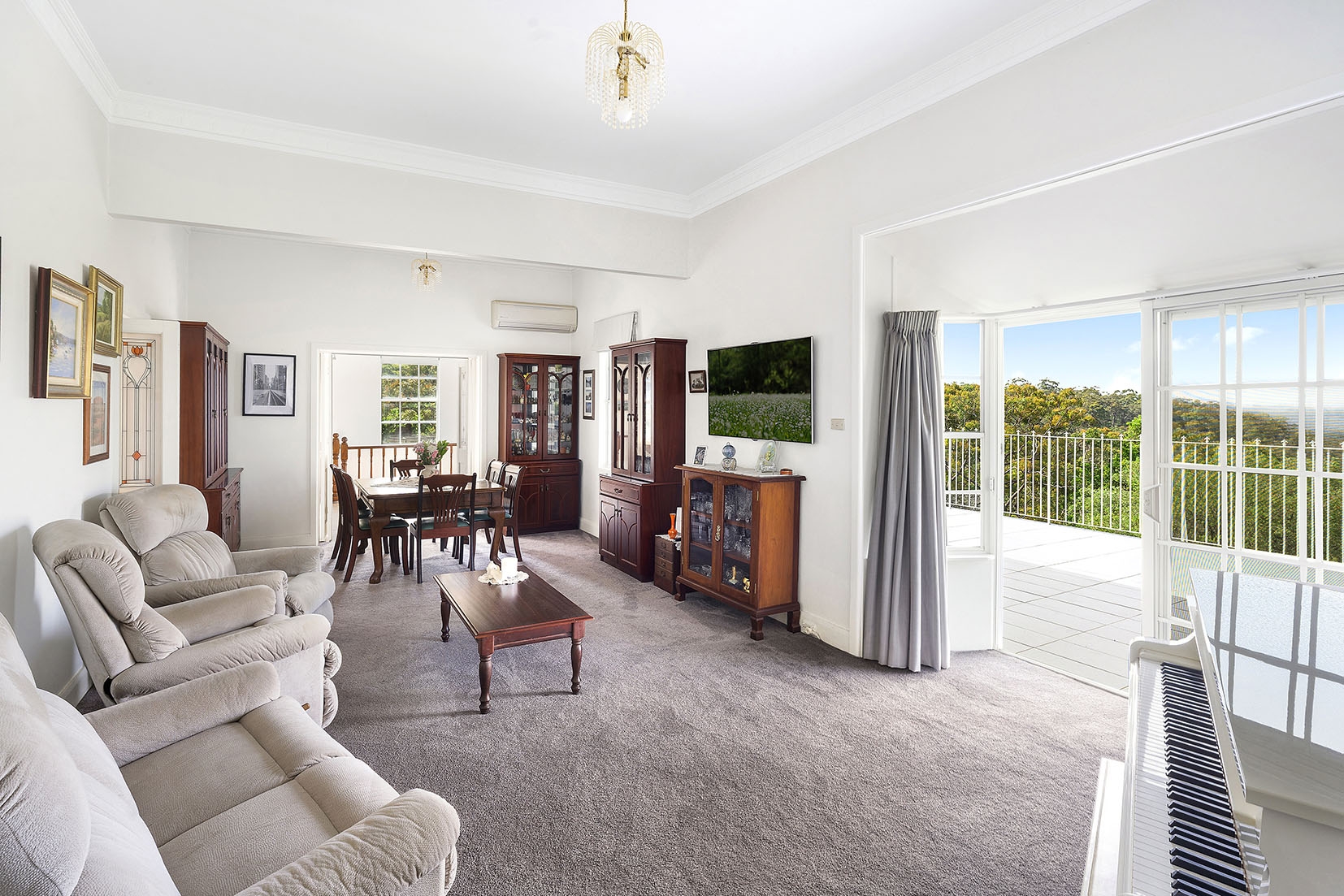5-bedroom house at 11 CHESTERMAN CRESCENT, Davidson NSW 2085, Northern Beaches, New South Wales