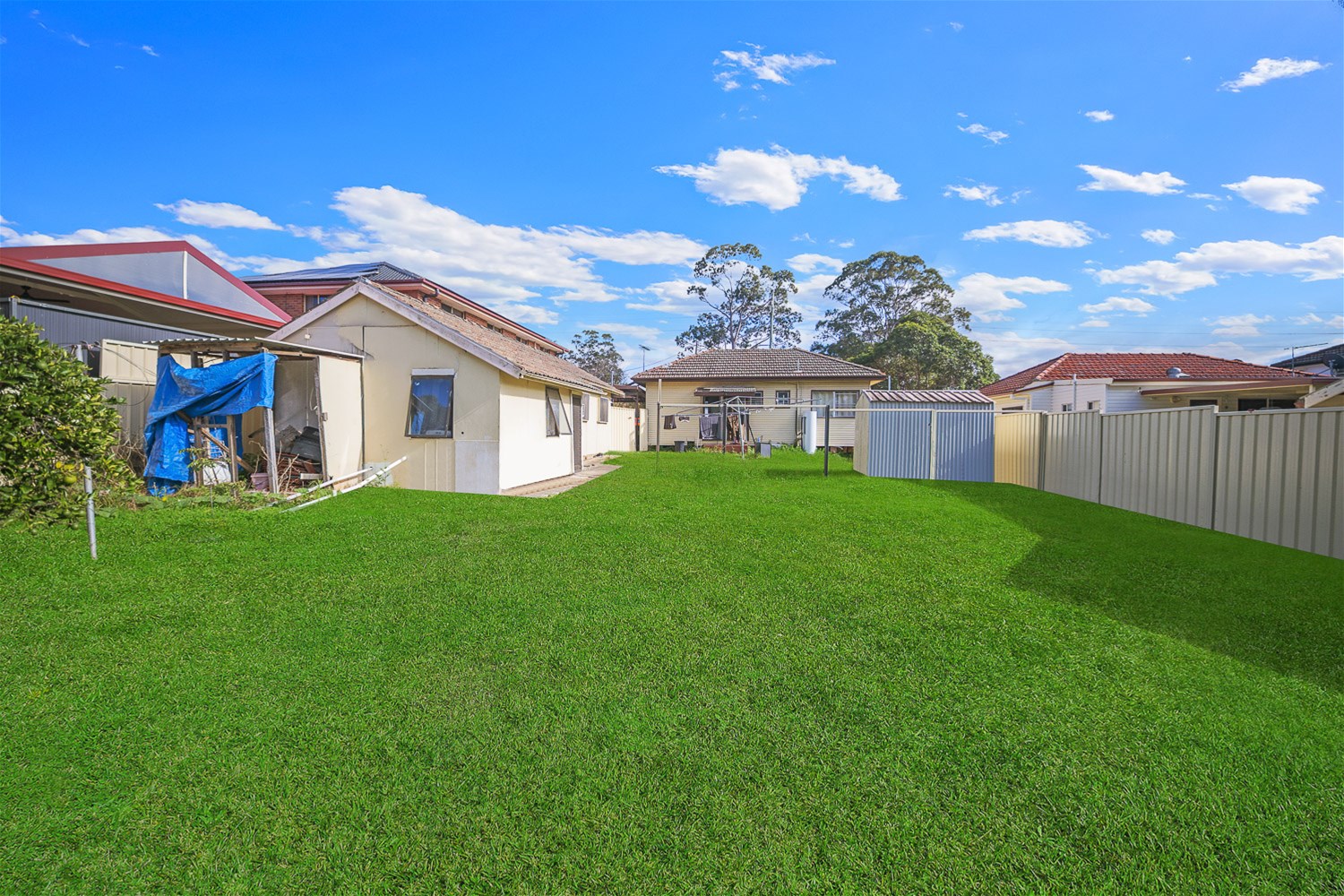 5-bedroom house at 19 Davis Road, Marayong, NSW 2148, Blacktown, New South Wales