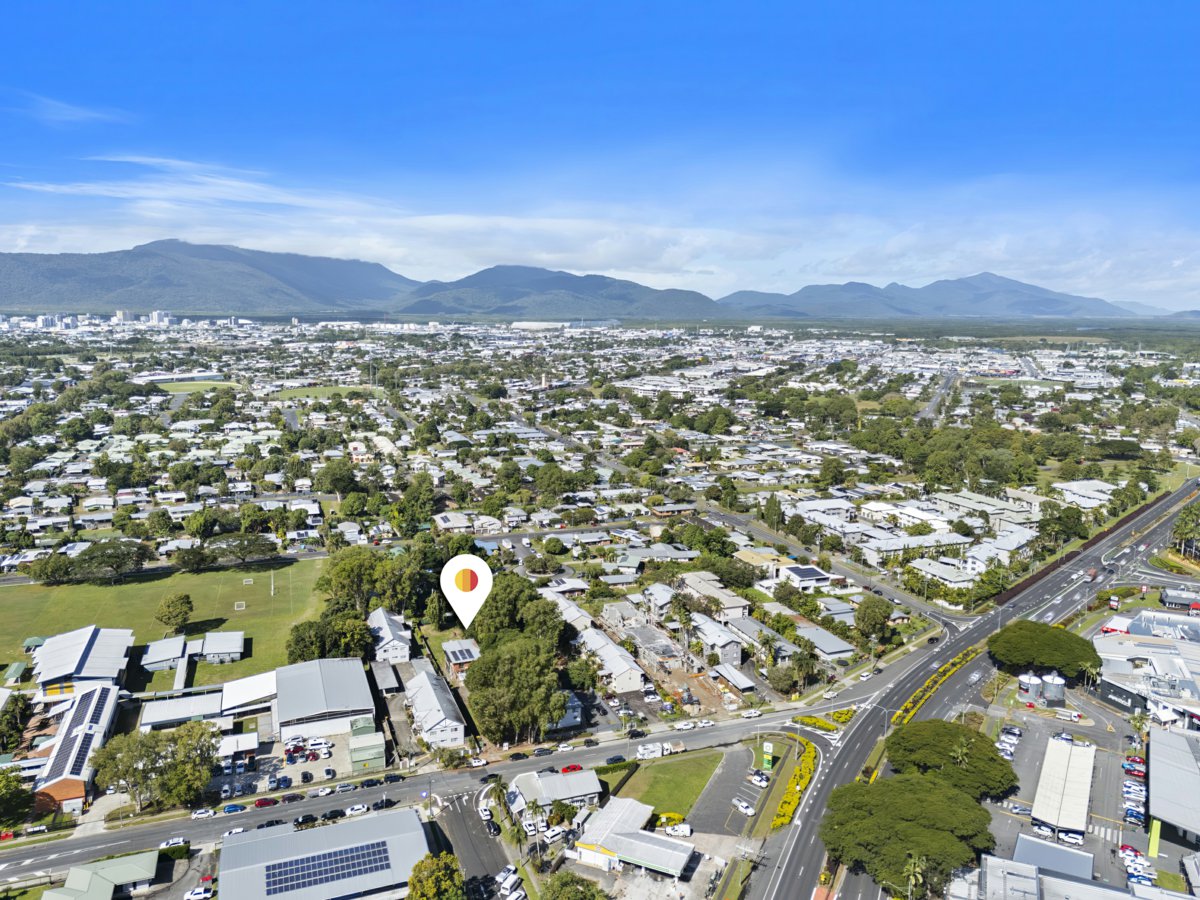 7-bedroom house at 10 Mayers Street, Manunda, QLD 4870, Cairns, Queensland