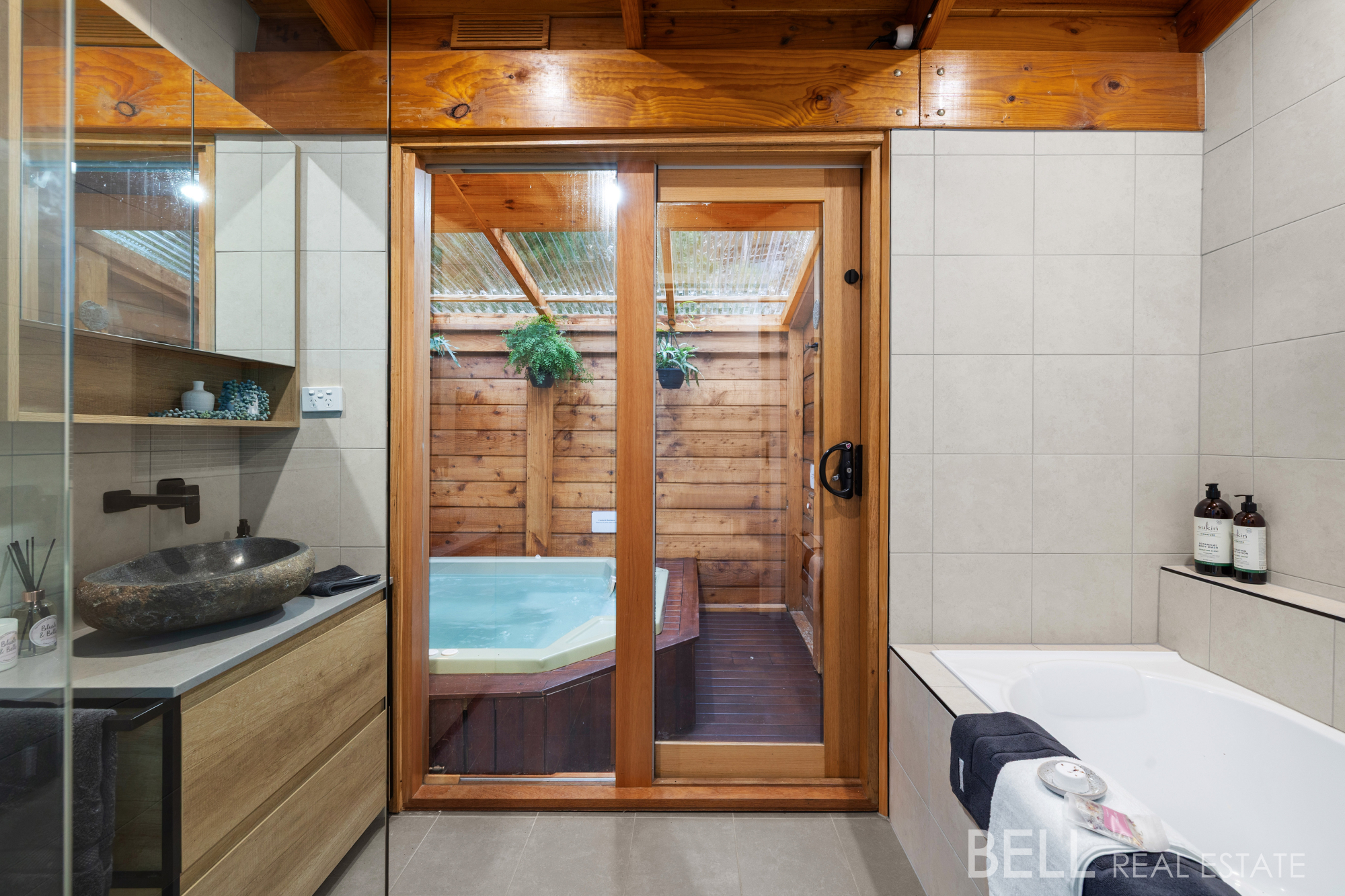 4-bedroom house at 2 Roma Parade, Upwey, VIC 3158, Yarra Ranges, Victoria