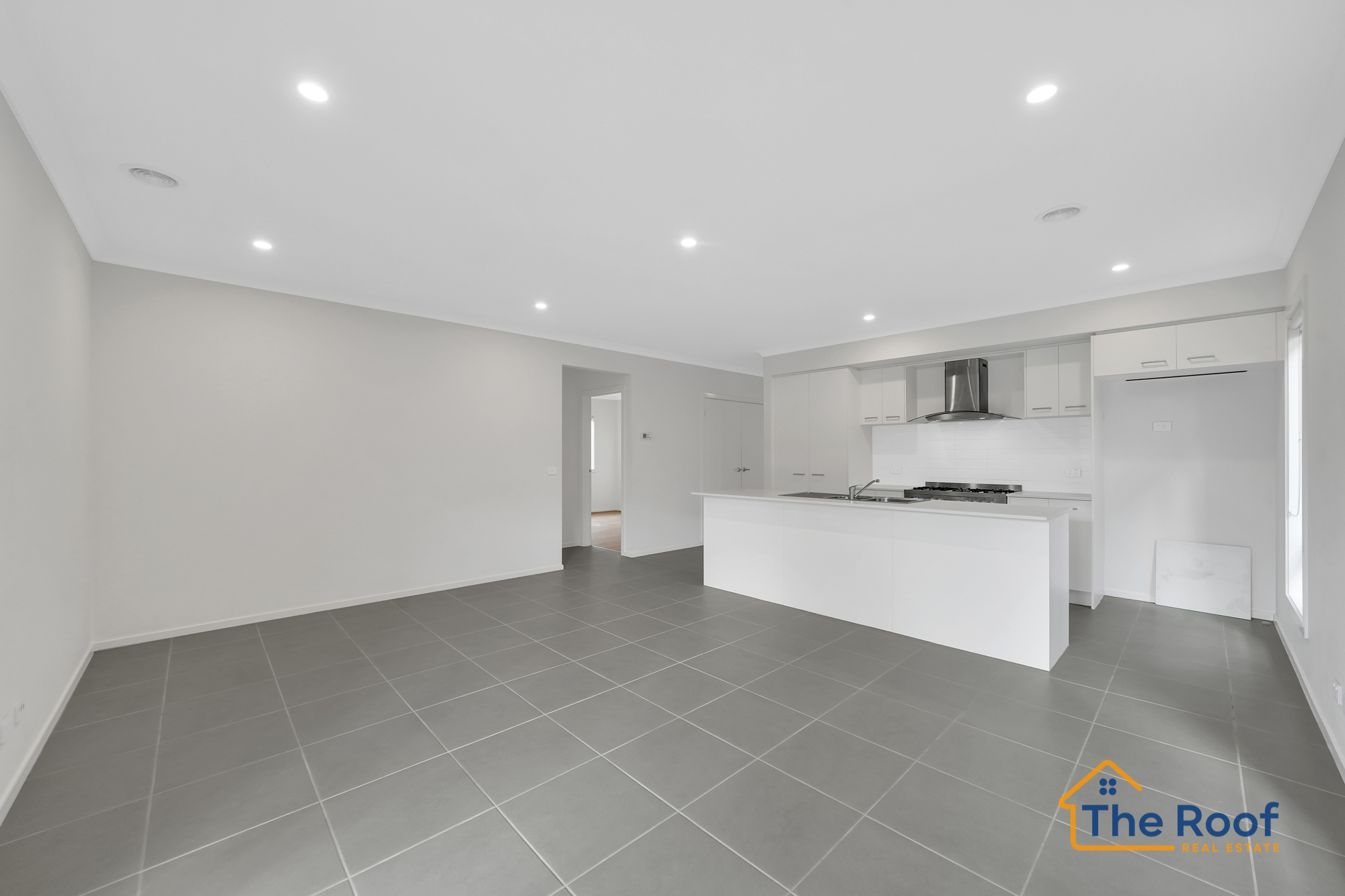 10 YEOMAN STREET, Melton South VIC 3338 - Image 8