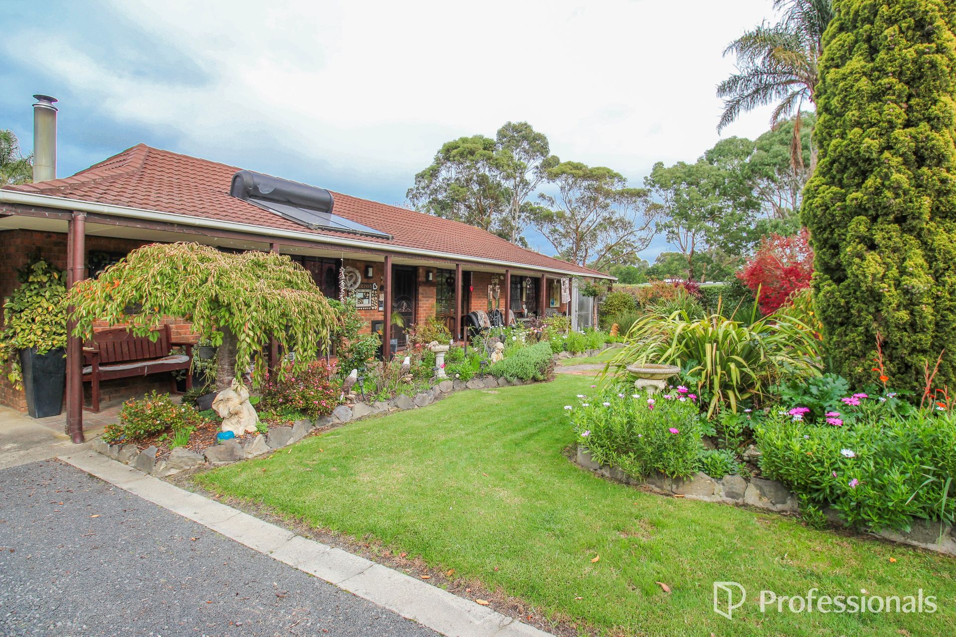 4-bedroom house at HILDALE OAKS 28 NAPIER ROAD, WON WRON VIC 3971, Wellington, Victoria
