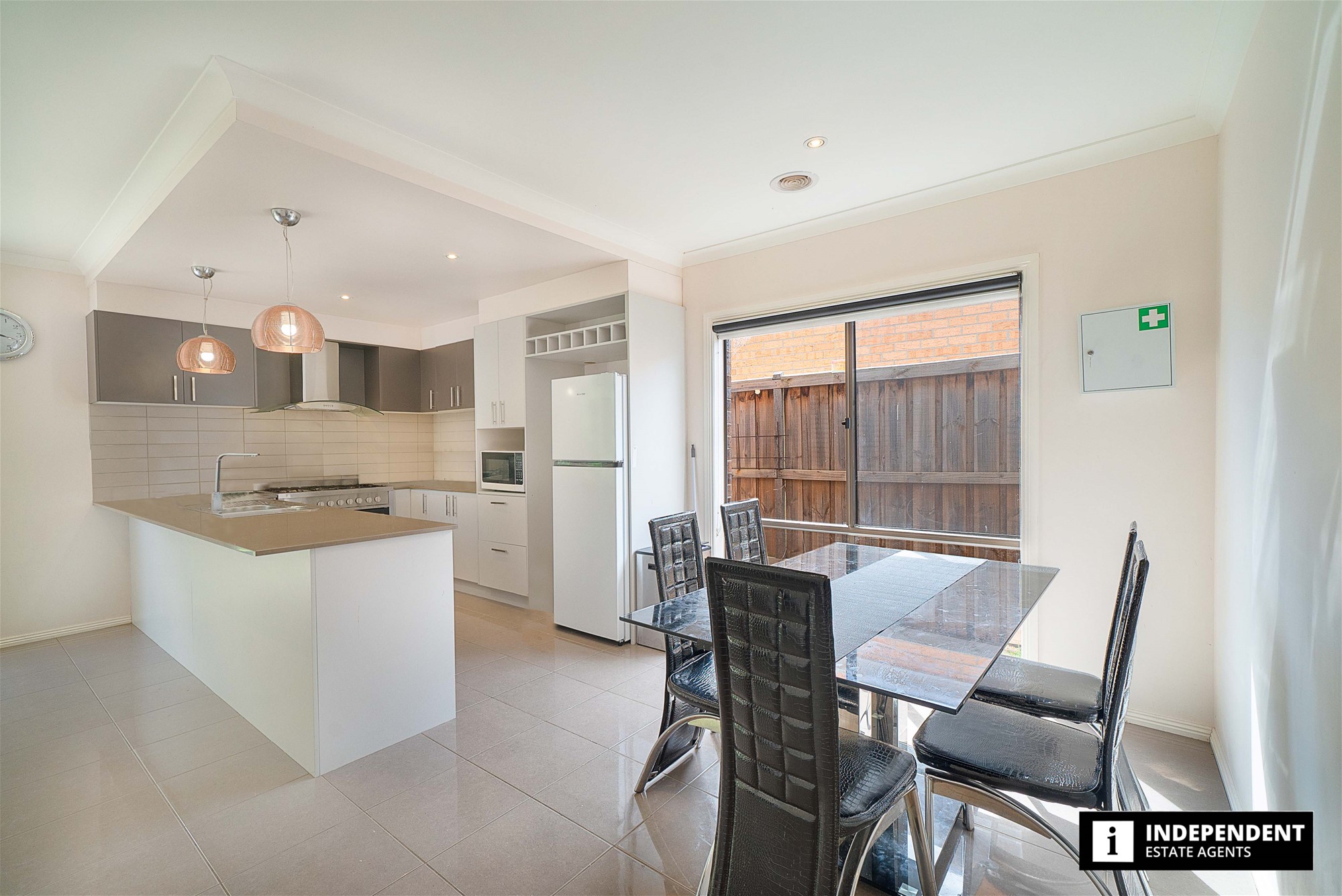 19 Oldbridge Boulevard, Weir Views, VIC 3338 - Image 5