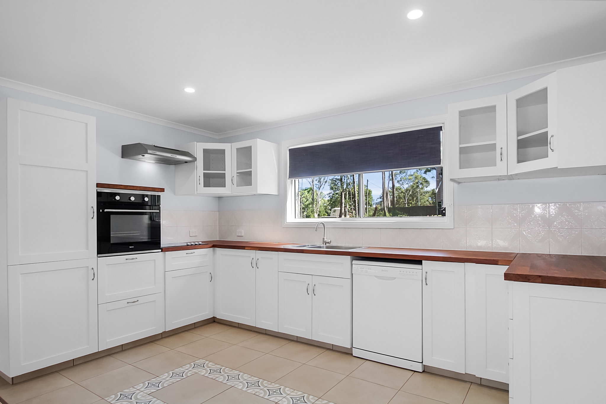 66 Hume Street, Russell Island, QLD 4184 - Image 10