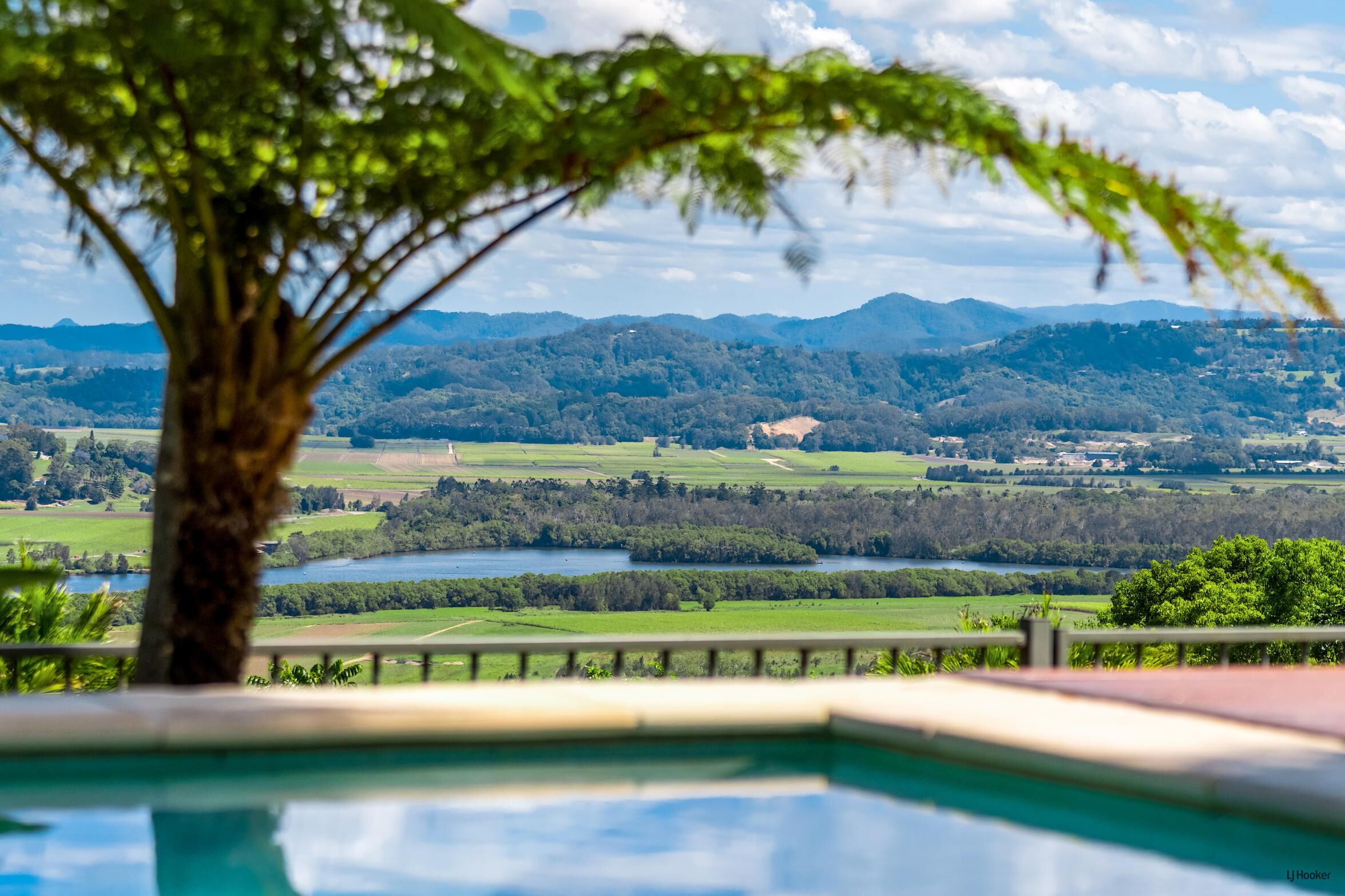 31 SUNNYCREST DRIVE, Terranora NSW 2486 - Image 7