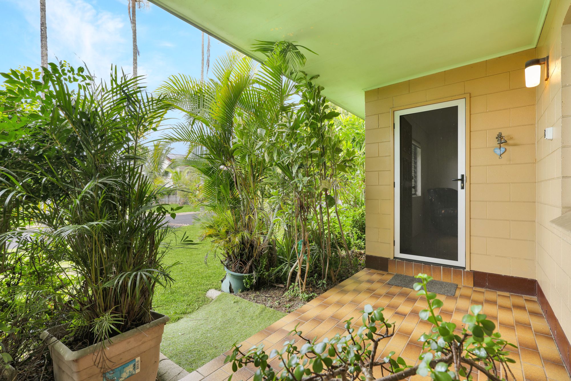 3-bedroom house at 2 Dahlia Close, Mooroobool, QLD 4870, Cairns, Queensland
