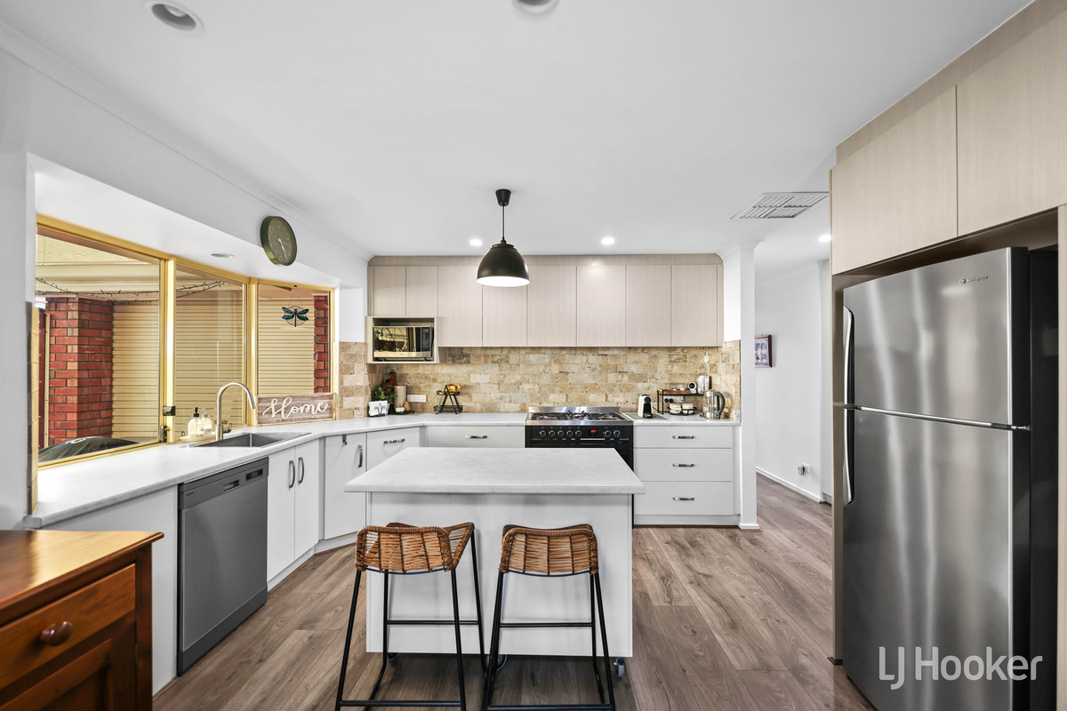 10 Lachlan Drive, Craigmore, SA 5114 - Image 9