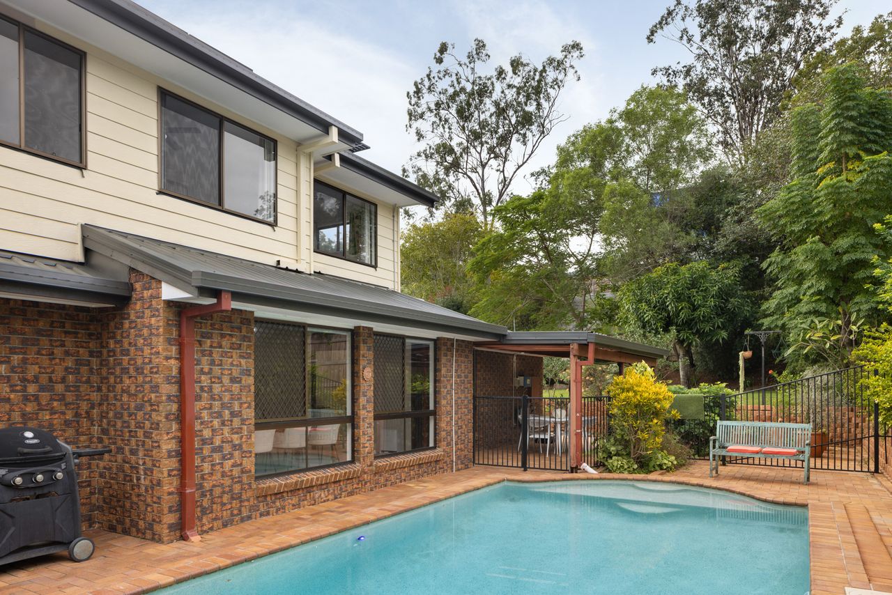 7-bedroom house at 6 MIRBELIA STREET, Kenmore Hills QLD 4069, Brisbane, Queensland