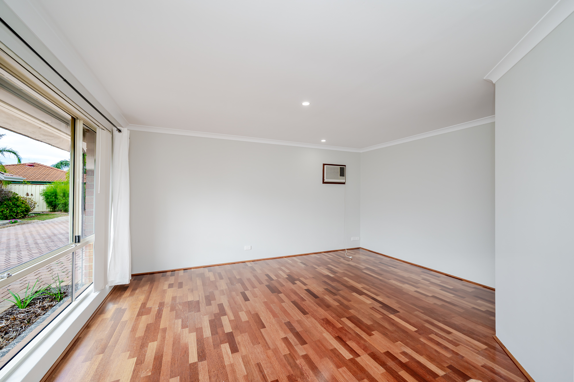 3-bedroom unit at 5/6 Luton Close, Ballajura, WA 6066, Swan, Western Australia