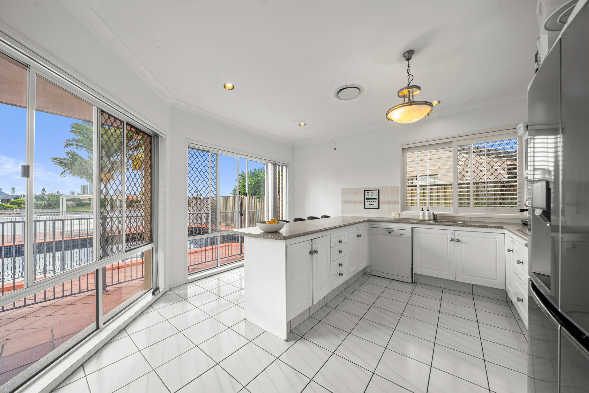 12 WANNEROO COURT, Mermaid Waters QLD 4218 - Image 10