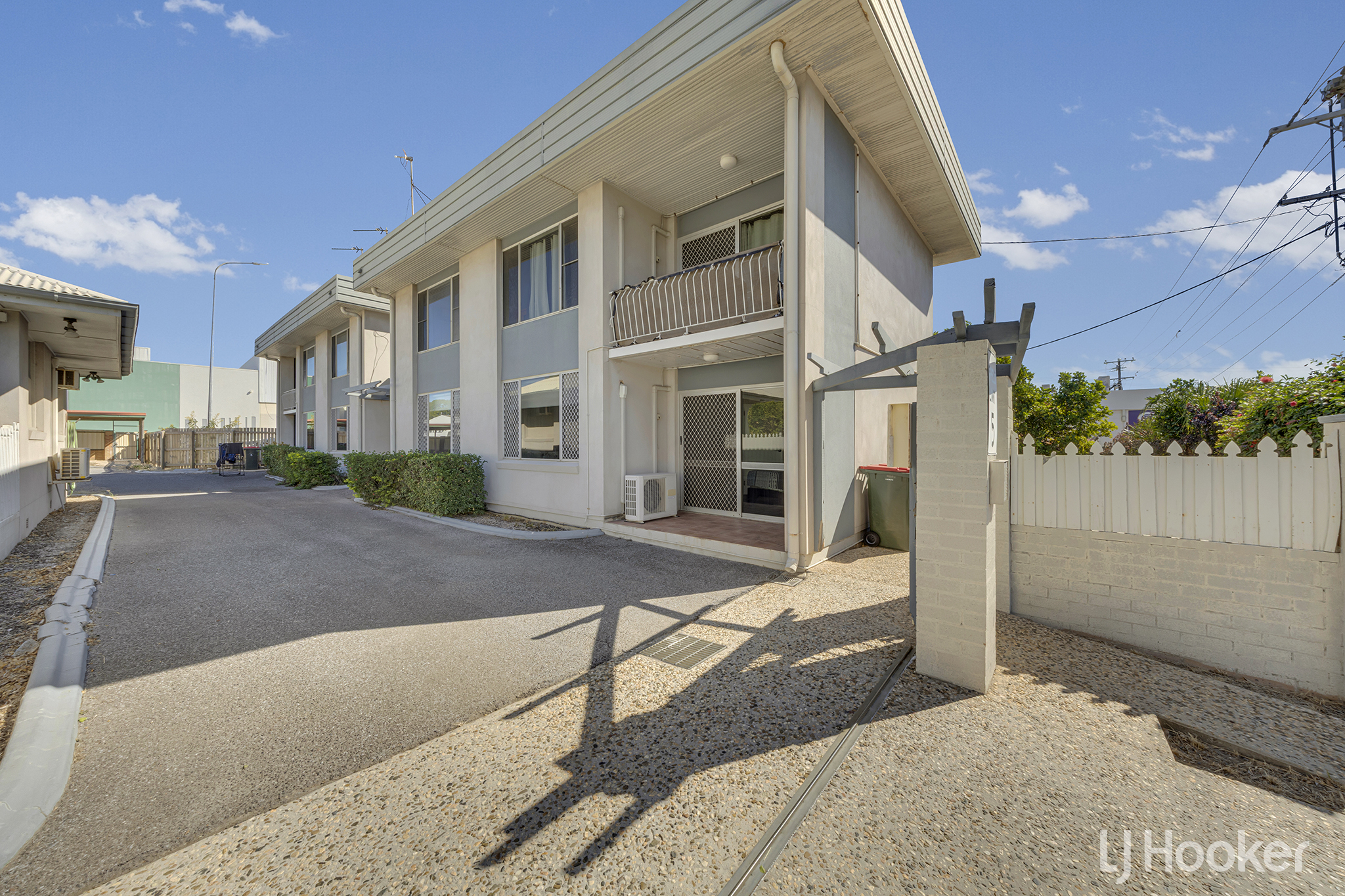 1/141 Auckland Street, Gladstone Central, QLD 4680 - Image 1