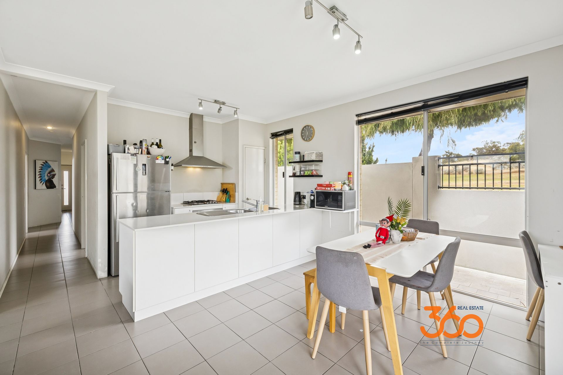 16 Brewster Circuit, Ellenbrook, WA 6069 - Image 9