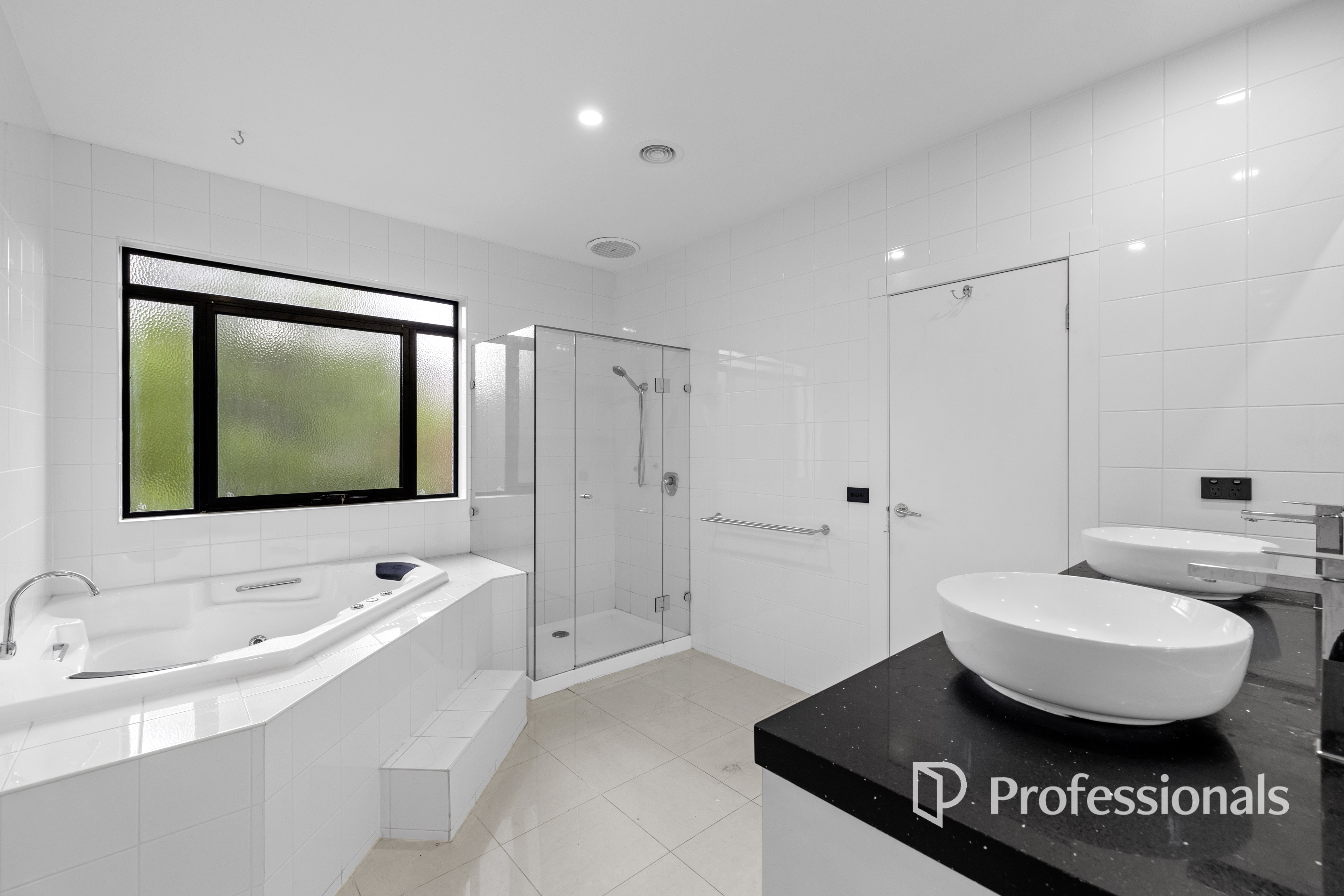 5-bedroom house at 10 Mulsanne Lane, Bentleigh East, VIC 3165, Glen Eira, Victoria