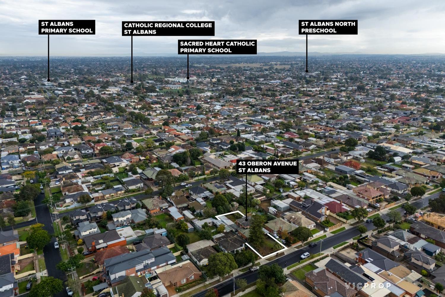 4-bedroom house at 43 OBERON AVENUE, St Albans VIC 3021, Brimbank, Victoria