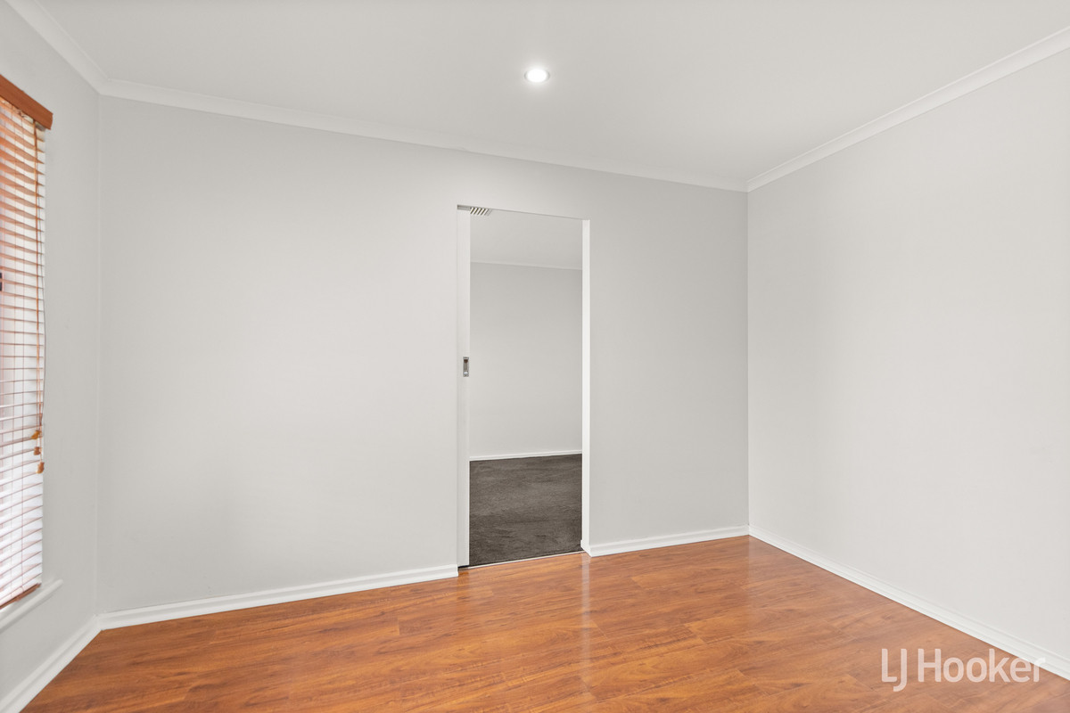 16 KARRAWIRRA CLOSE, Craigmore SA 5114 - Image 4