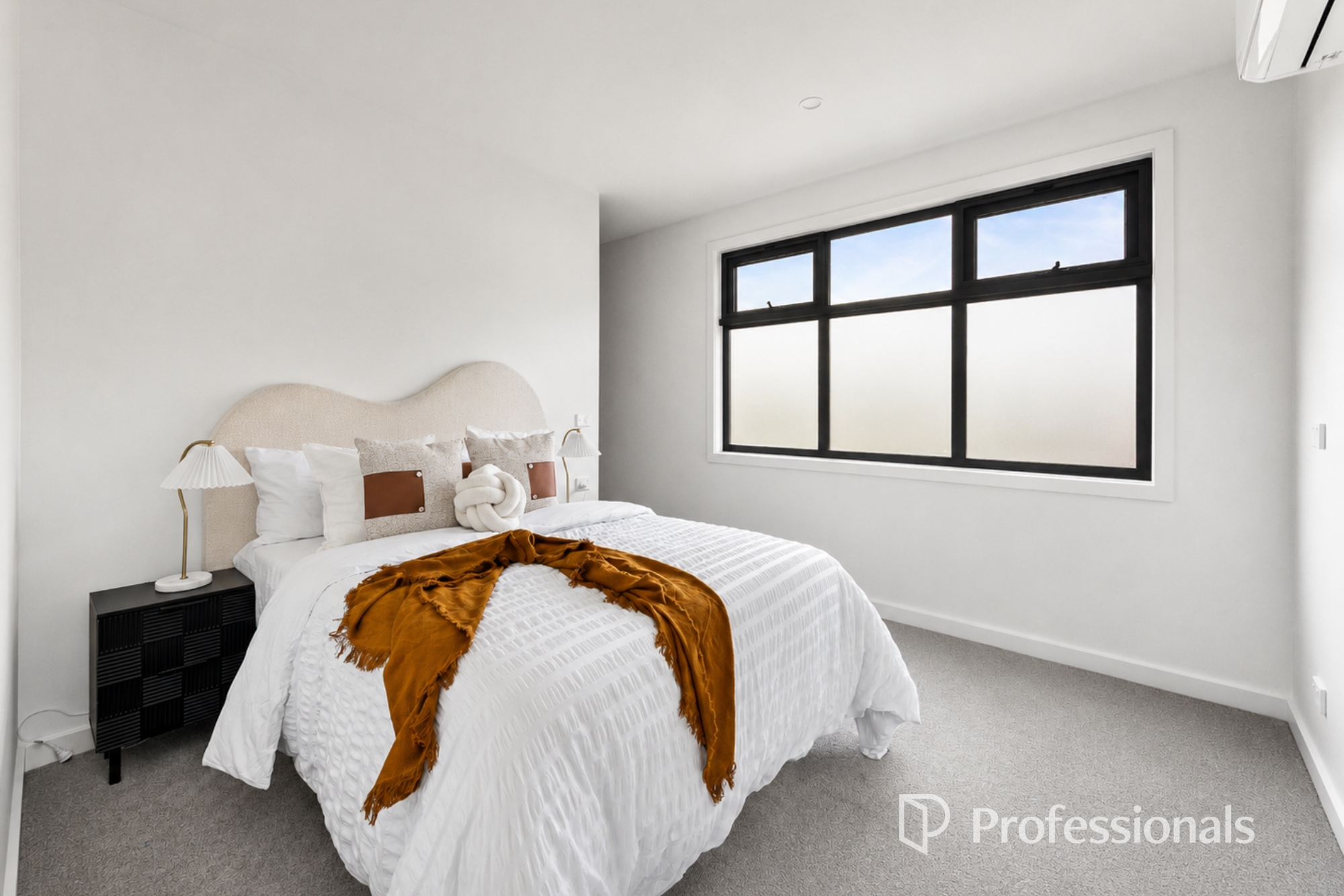 4-bedroom unit at 29B Castlewood Street, Bentleigh East, VIC 3165, Glen Eira, Victoria