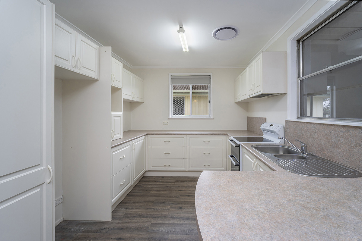 10 Coulter Avenue, Hamilton, VIC 3300 - Image 2