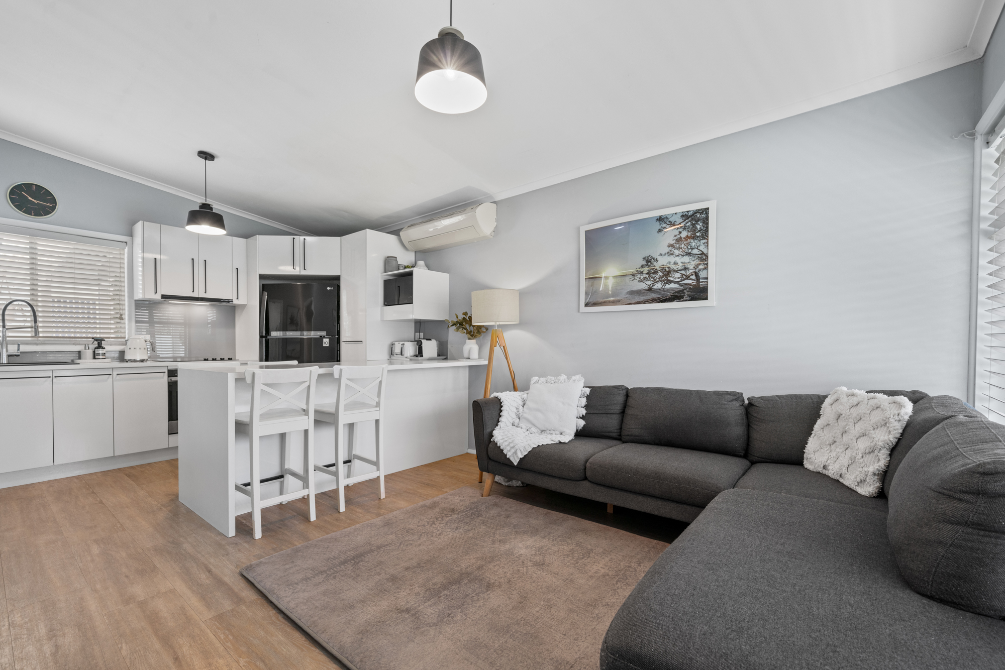 7 BLACK SWAN STREET, Berkeley Vale NSW 2261 - Image 4