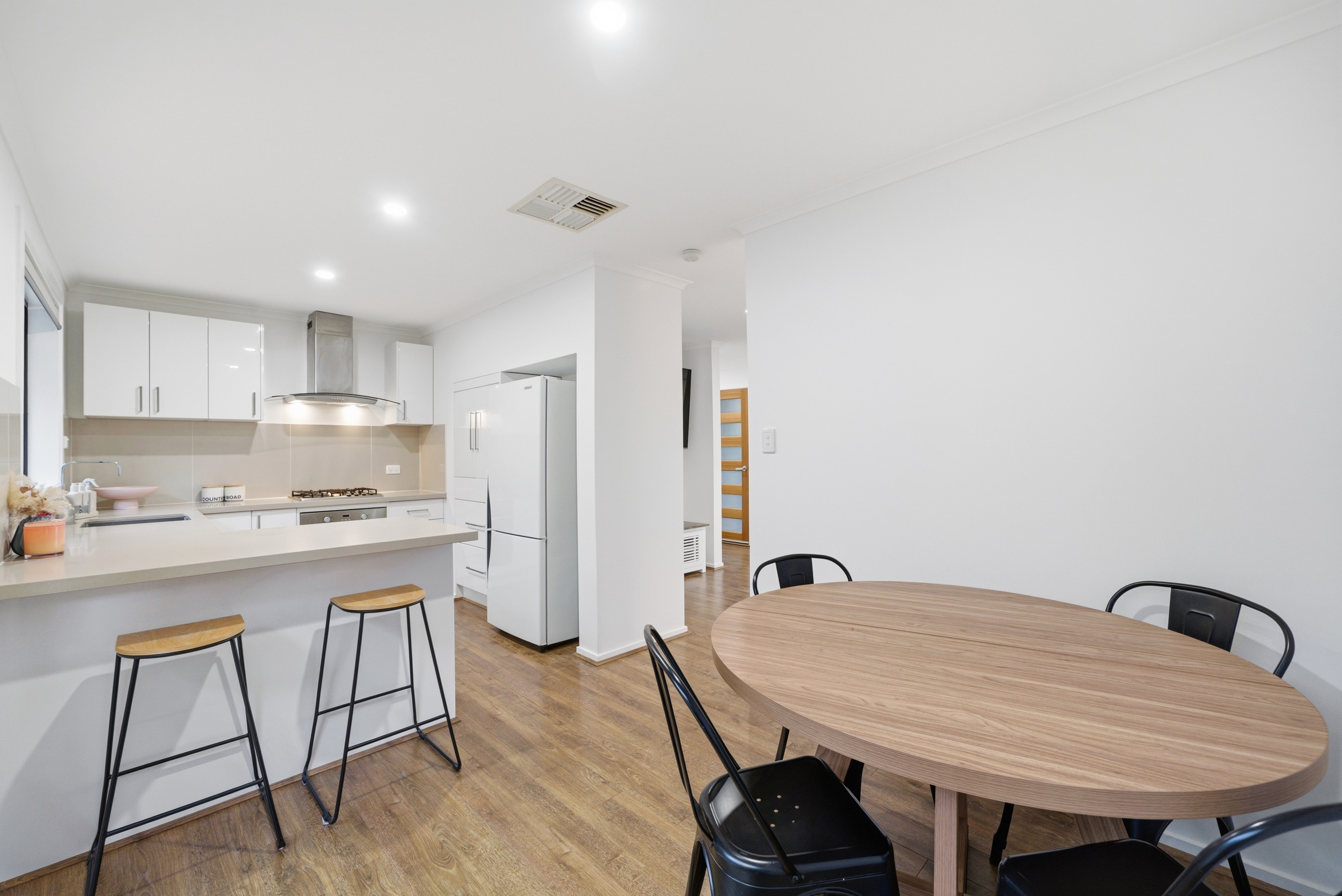 3-bedroom unit at 1 5 ANTHONY DRIVE, LYSTERFIELD VIC 3156, Knox, Victoria