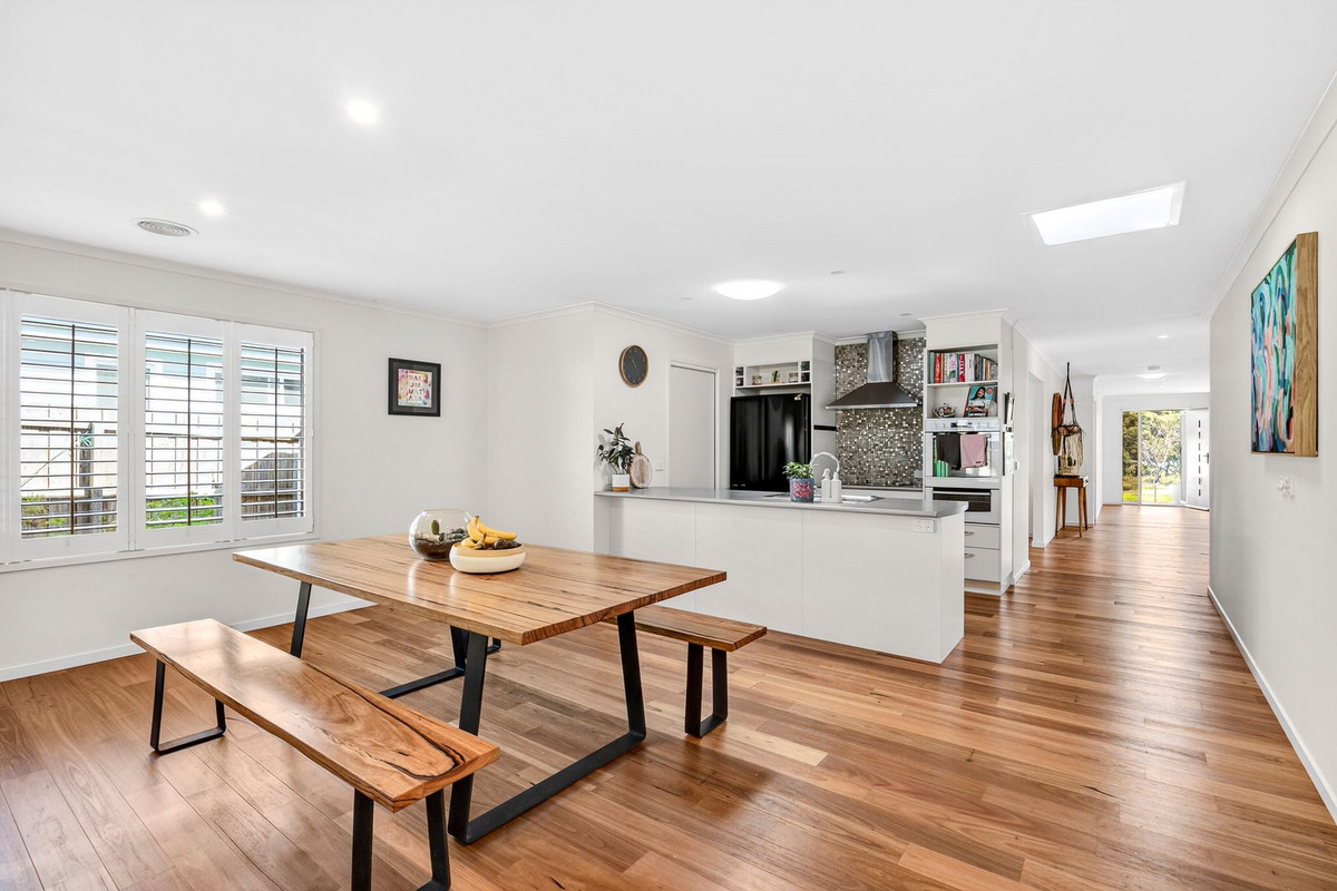 99 SPRING VALLEY DRIVE, Torquay VIC 3228 - Image 4