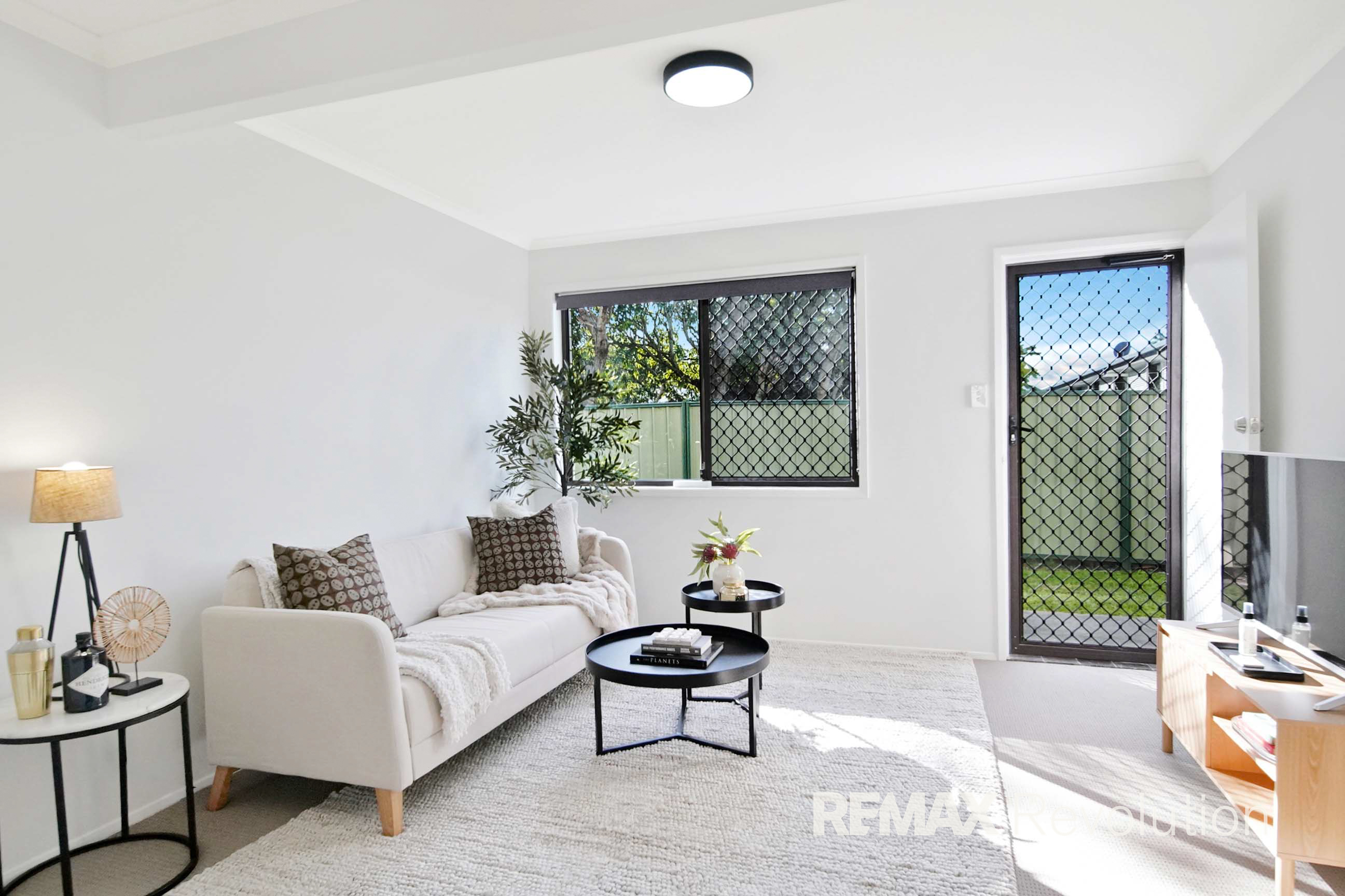 8/28 Defiance Road, Logan Central, QLD 4114 - Image 1