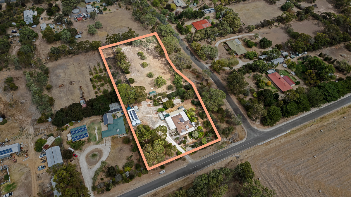 4-bedroom house at 6 Burnside Road, Strathalbyn, SA 5255, Alexandrina, South Australia