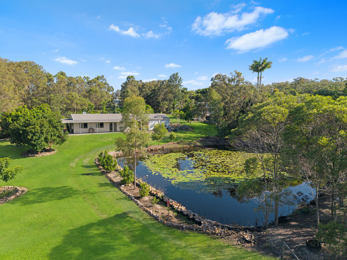 10 SEAVIEW DRIVE, Booral QLD 4655 - Image 1