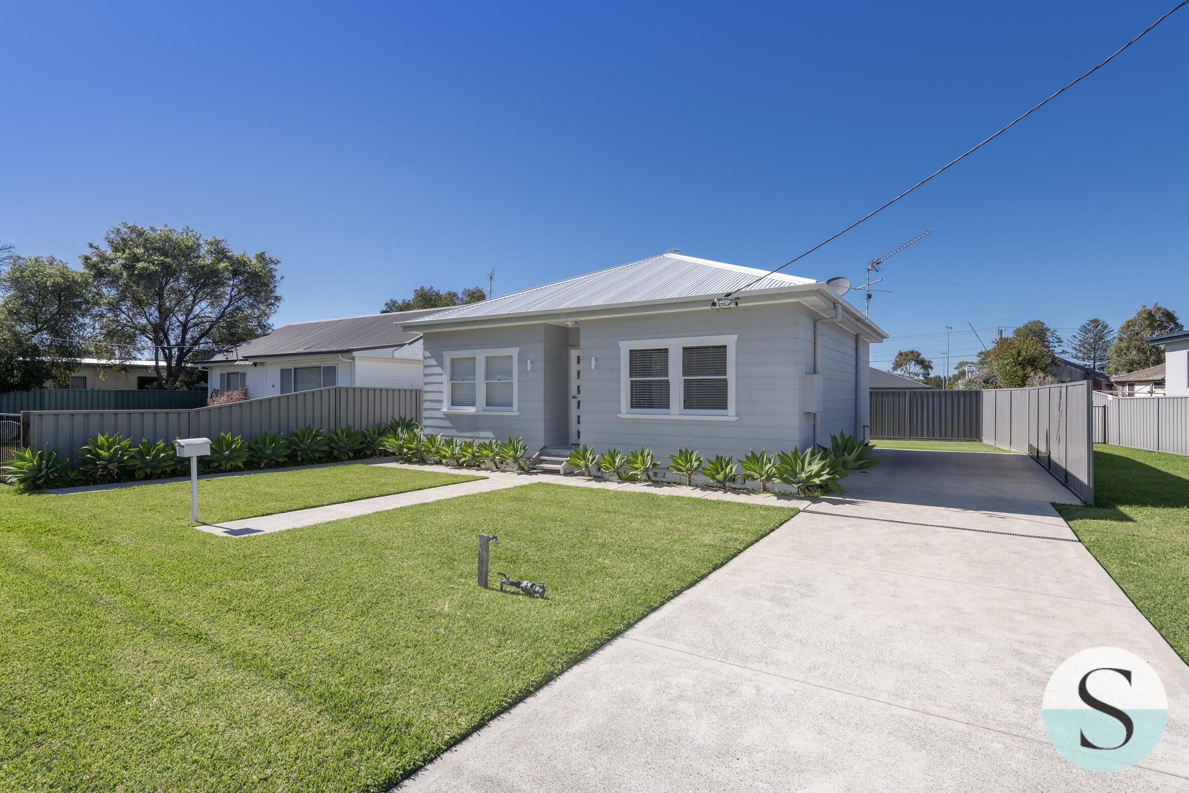 2-bedroom house at 38 Buttaba Avenue, Belmont North, NSW 2280, , New South Wales