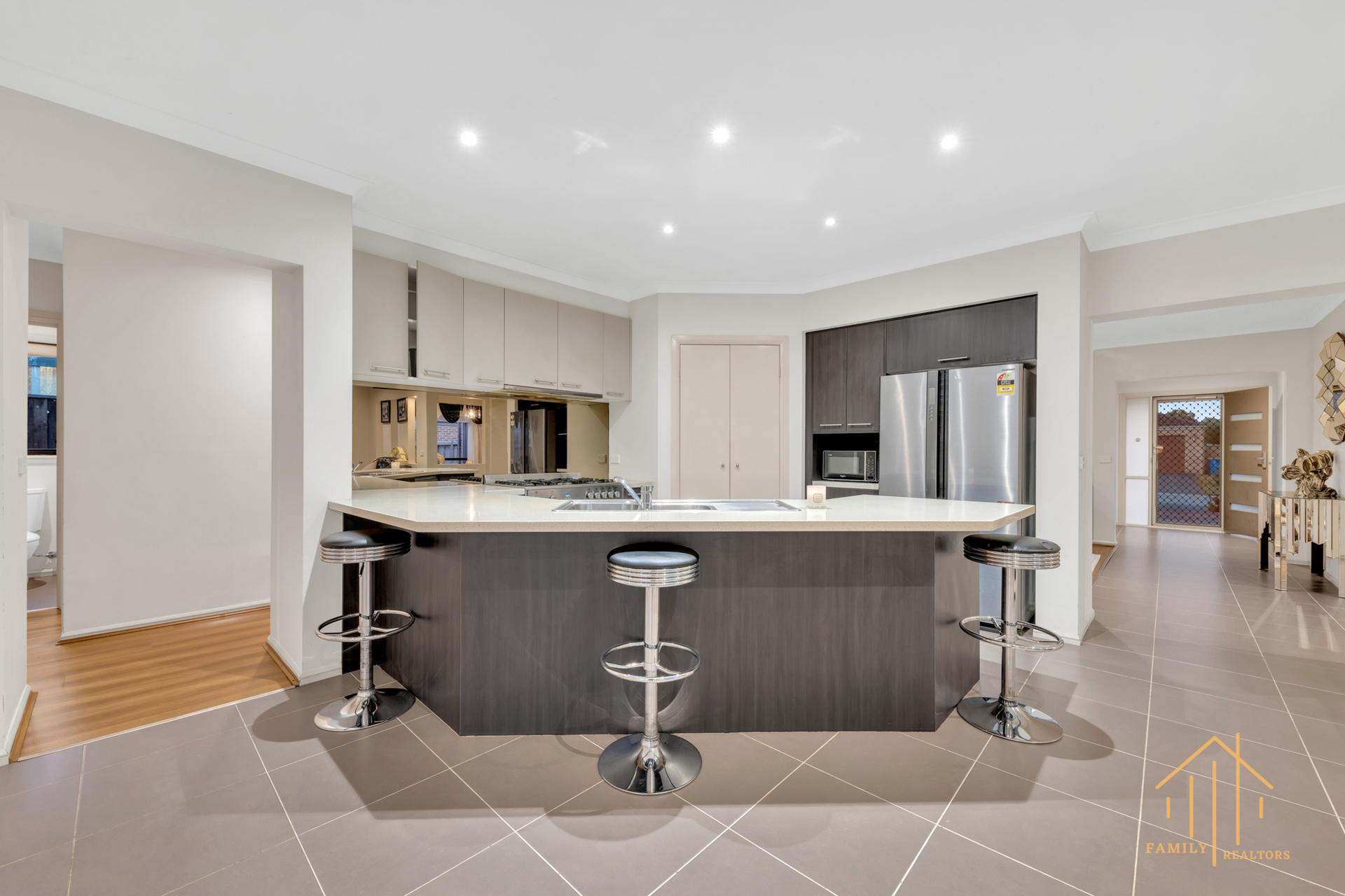 5-bedroom house at 21 Flash Dan Drive, Cranbourne East, VIC 3977, Casey, Victoria