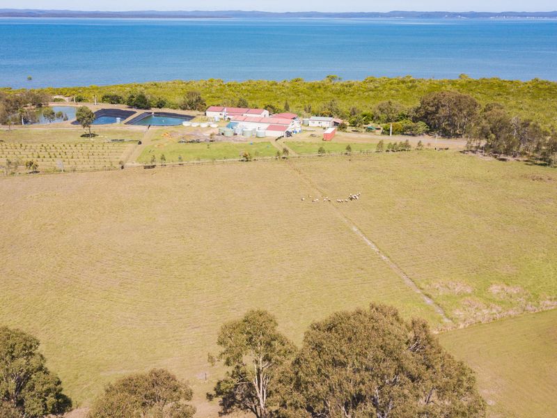 6 Shore Road East, Urangan, Qld, 4655 - Image 8